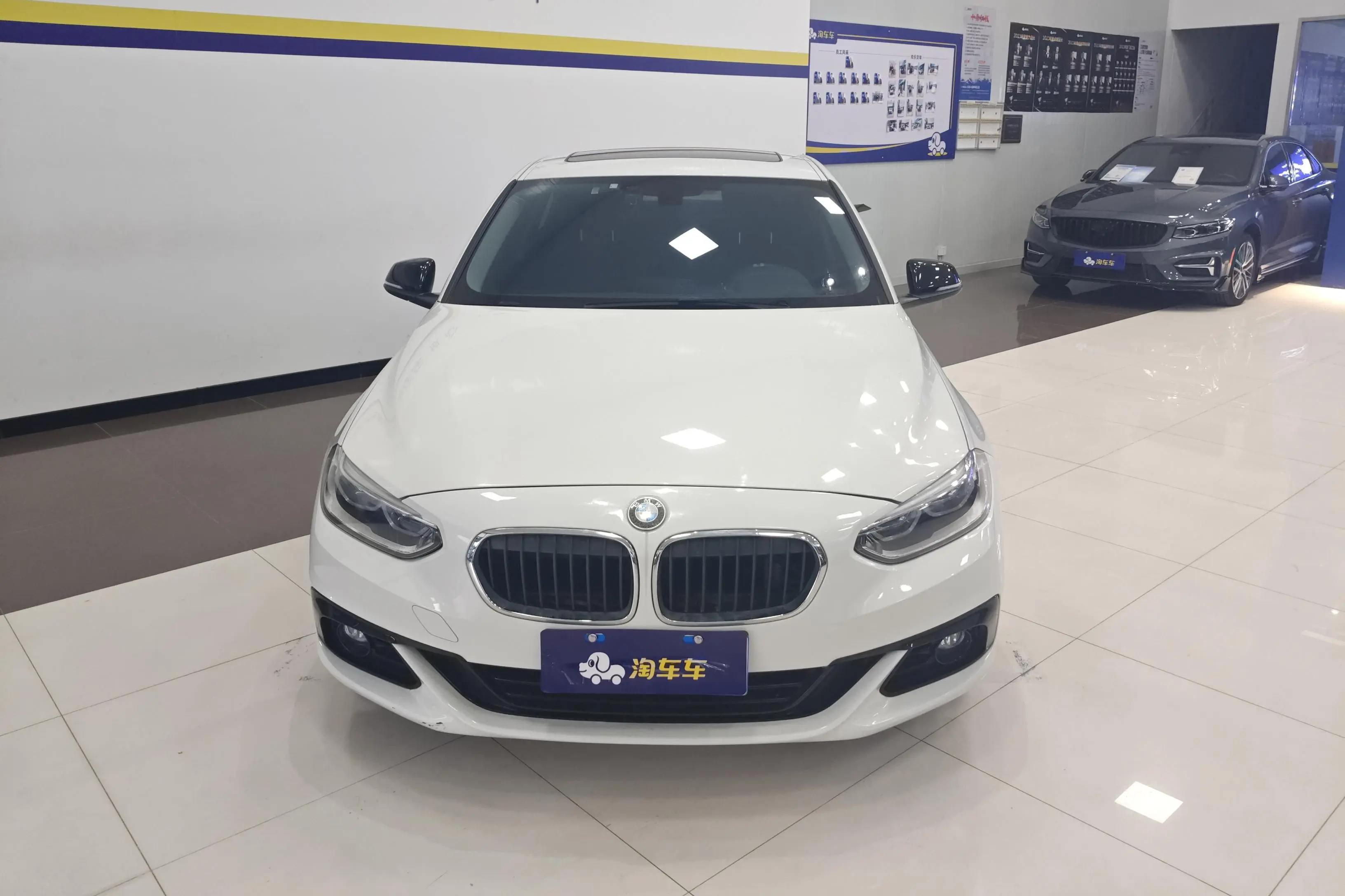BMW 1 Series  из Китая