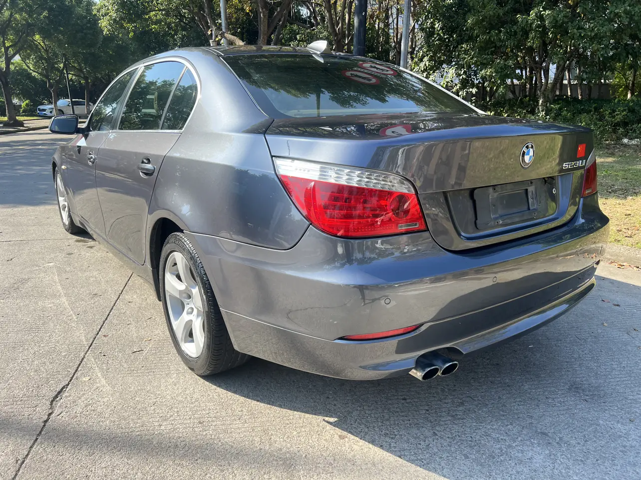 BMW 5 Series  из Китая