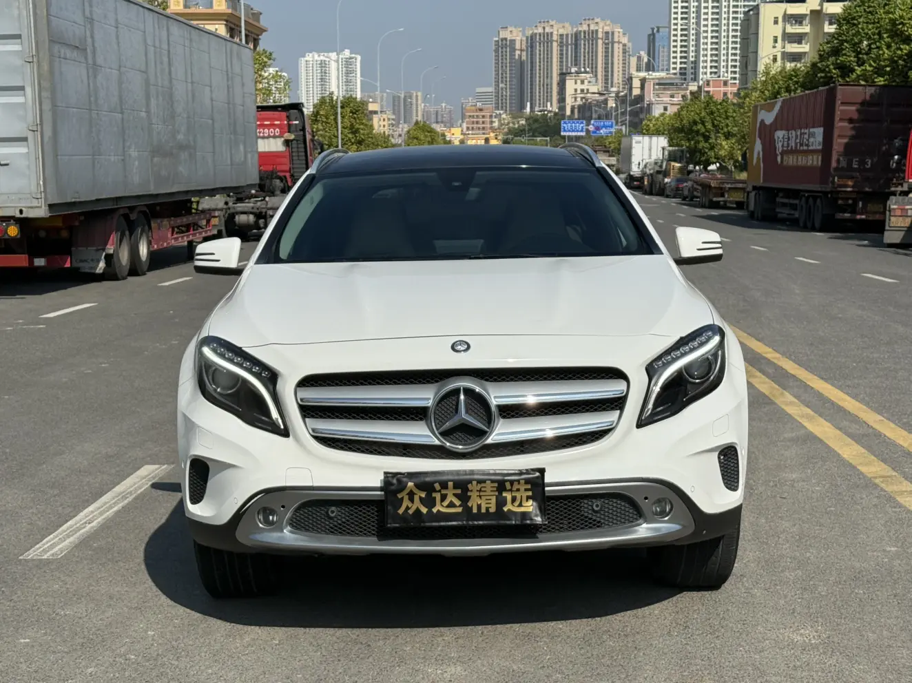 Mercedes-Benz GLA  из Китая