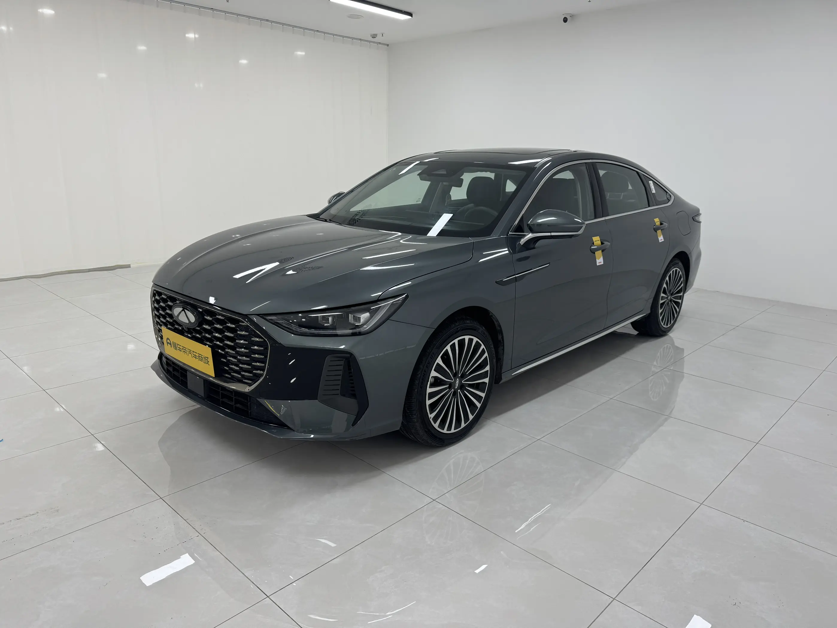 Chery Fengyun A8L  из Китая