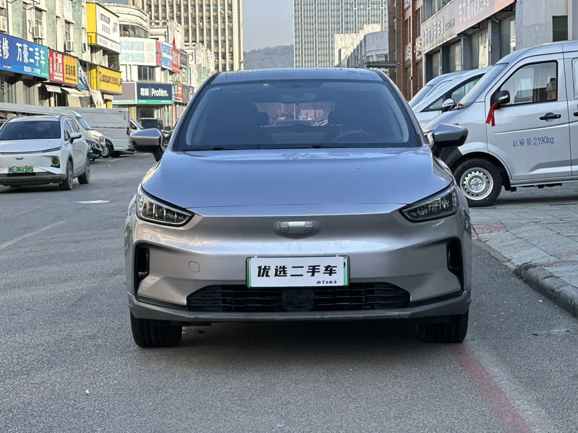 Geely Geometry C  из Китая