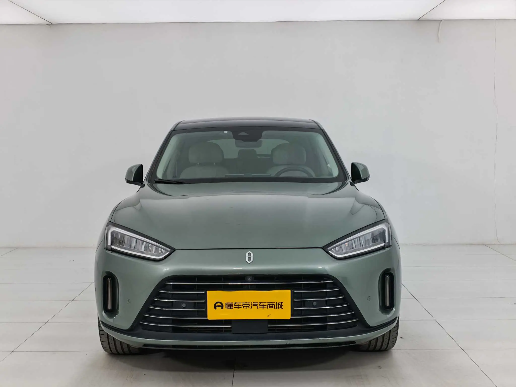 AITO M5 (Wenjie M5)  из Китая