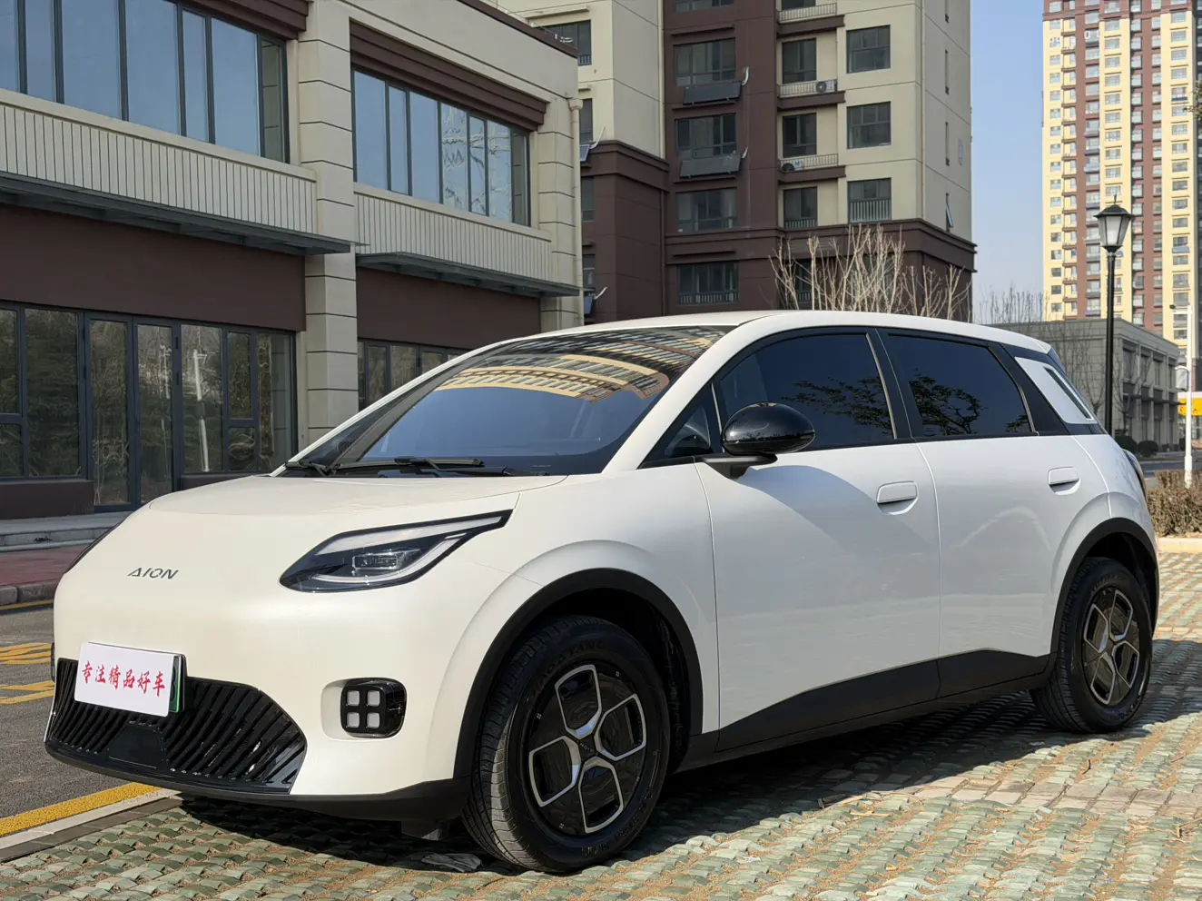 AION UT  из Китая