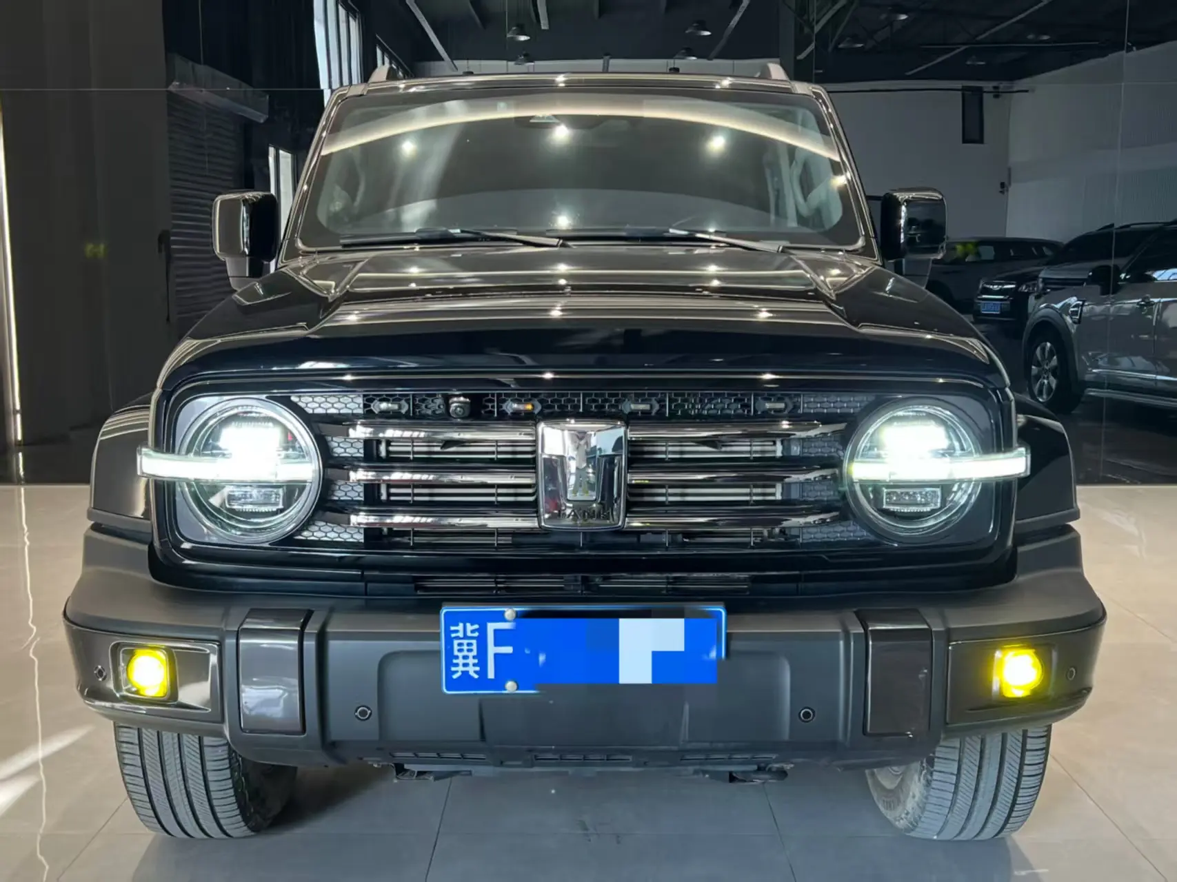 Tank 300  из Китая