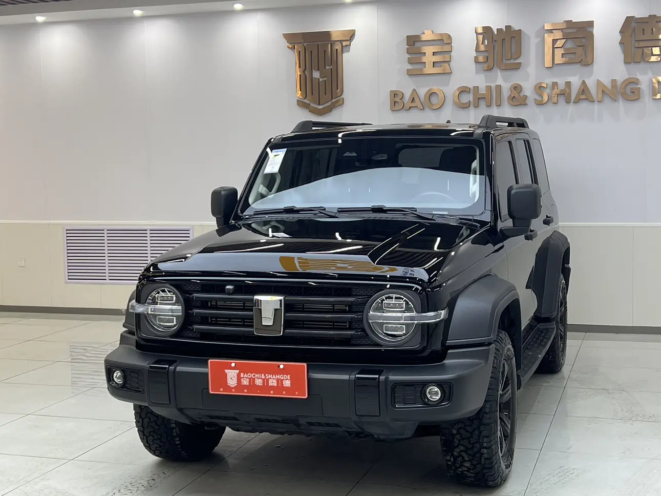 Tank 300  из Китая