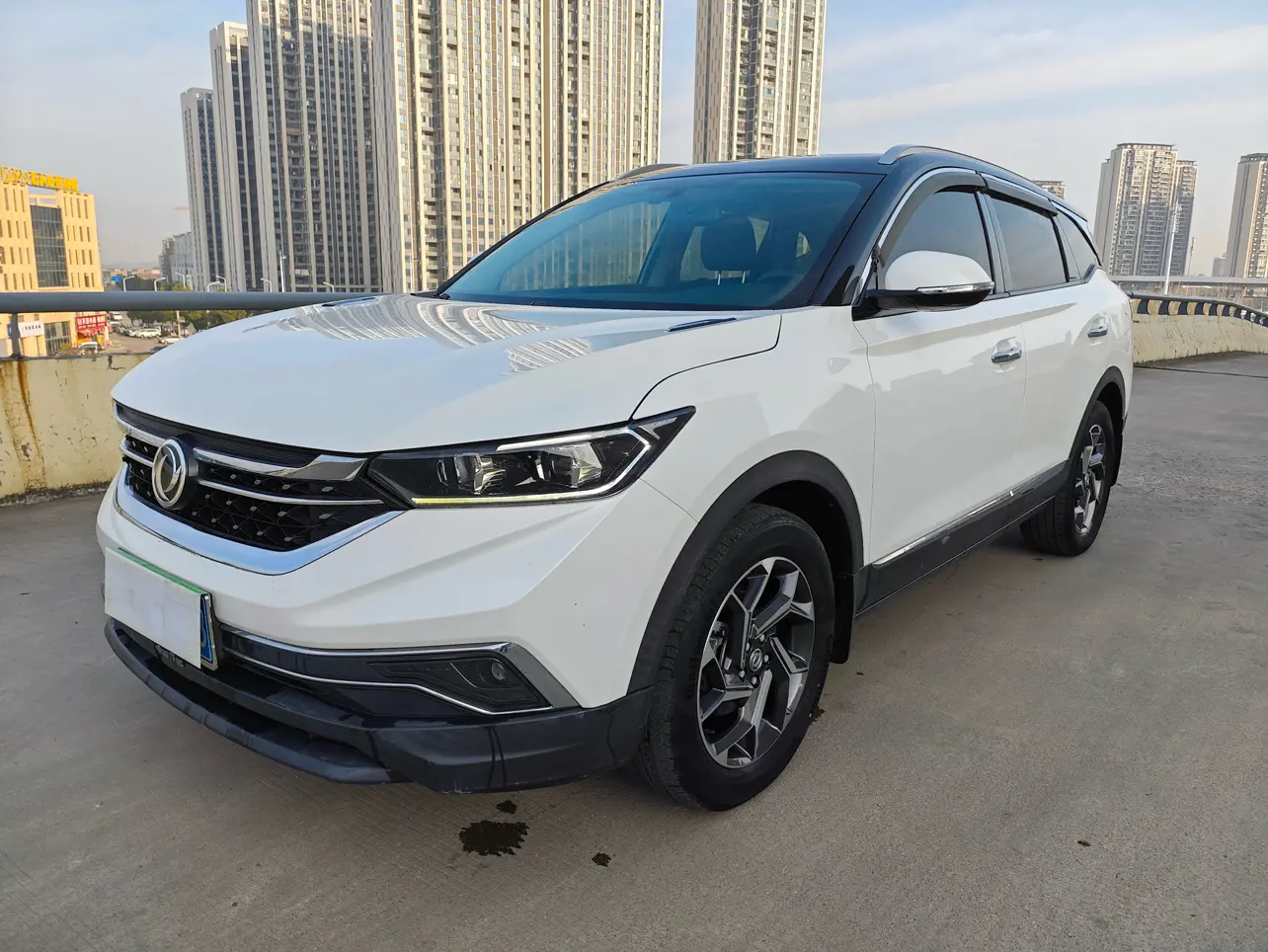Dongfeng Fengshen AX7  из Китая