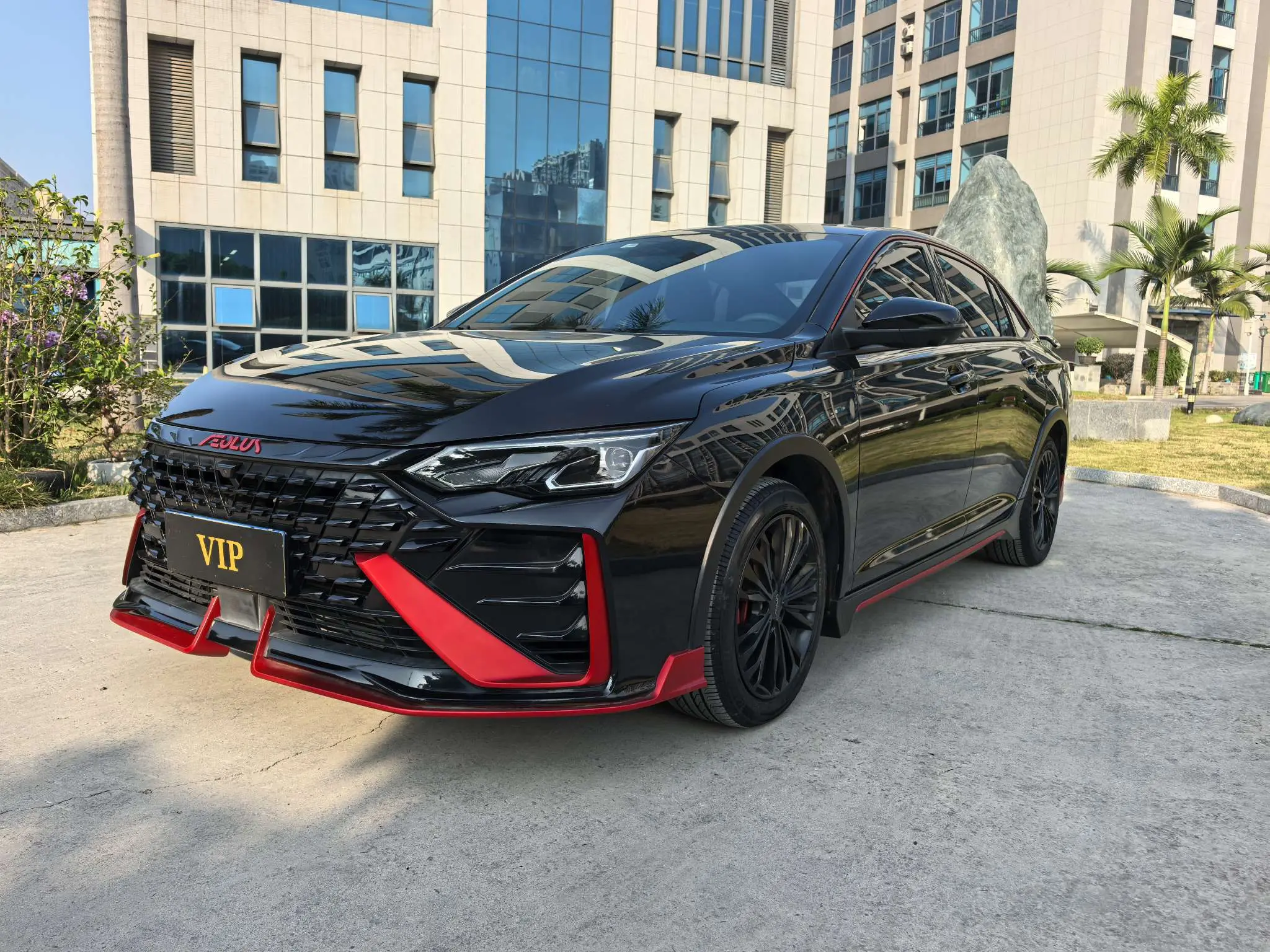 Dongfeng Yixuan MAX  из Китая