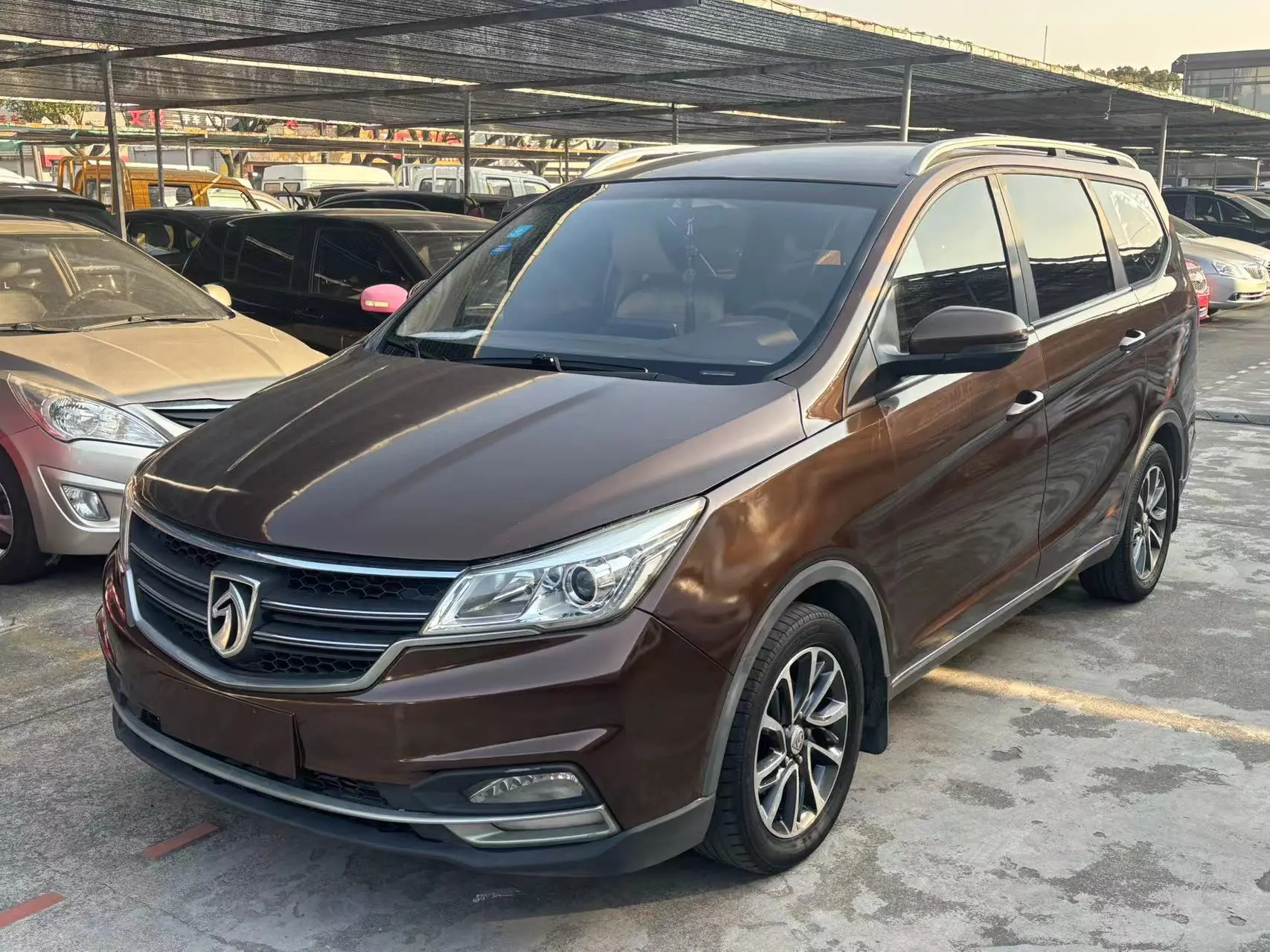 Baojun 730  из Китая