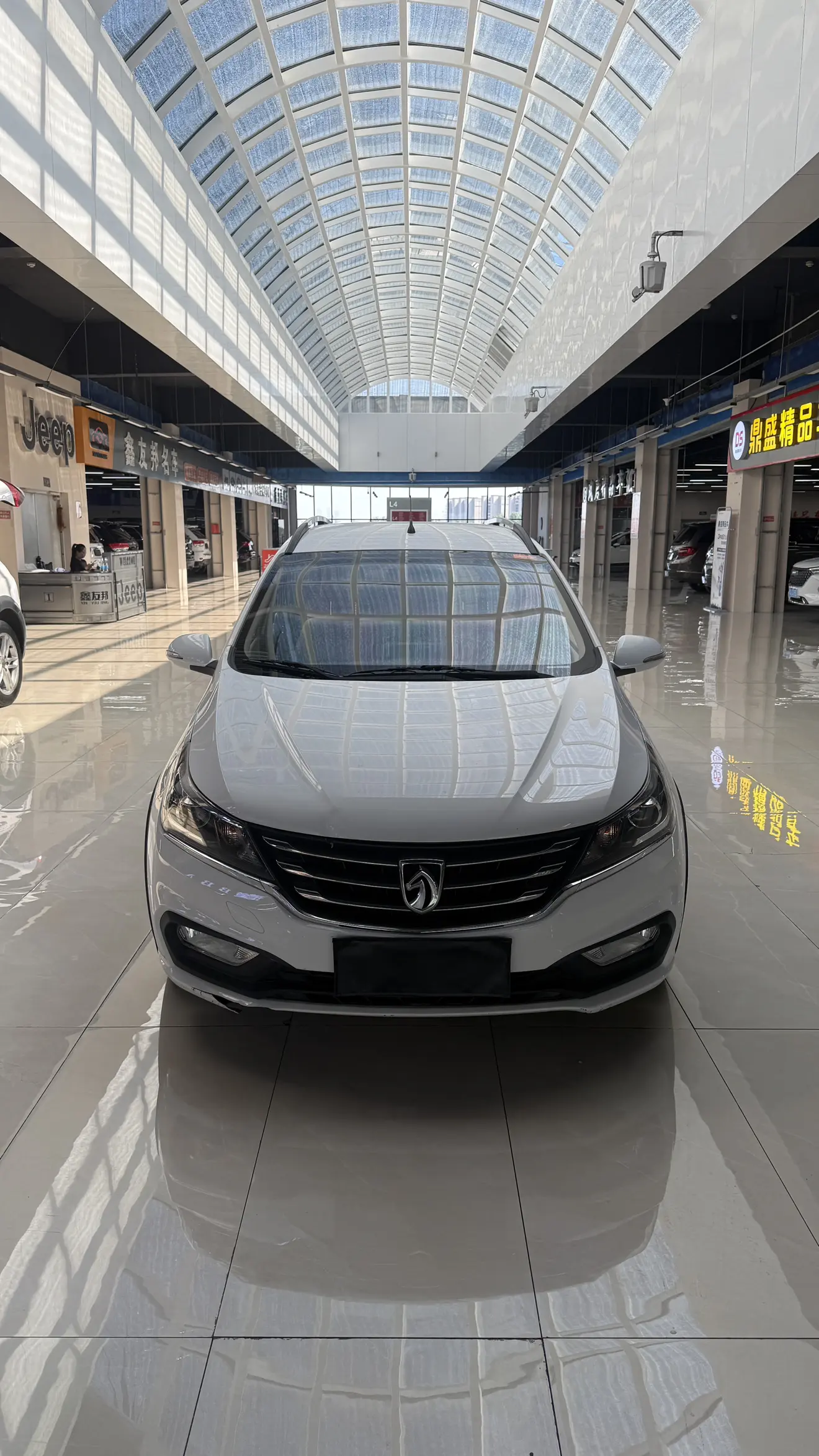 Baojun 310W  из Китая