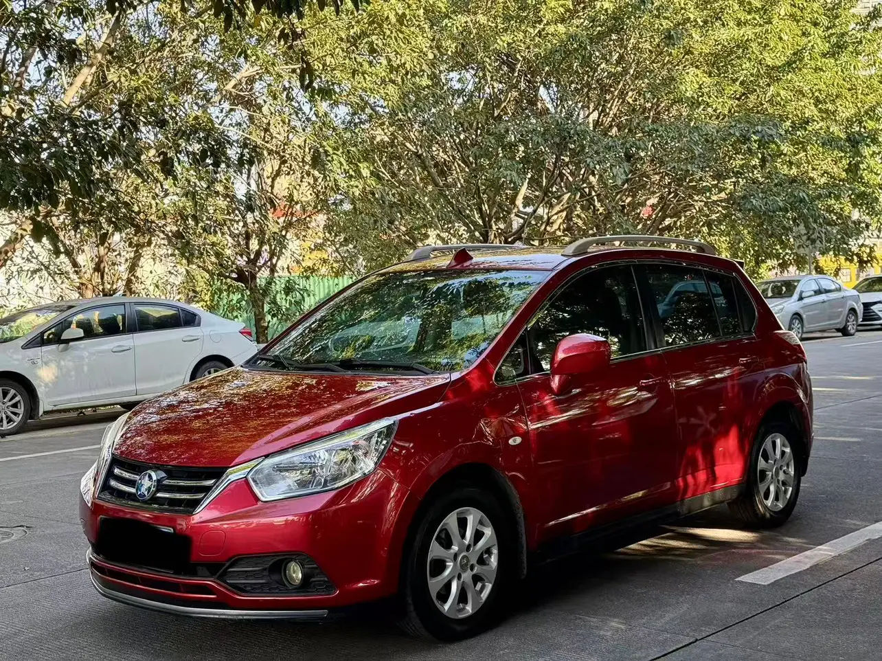 Kai Chen Venucia R50  из Китая