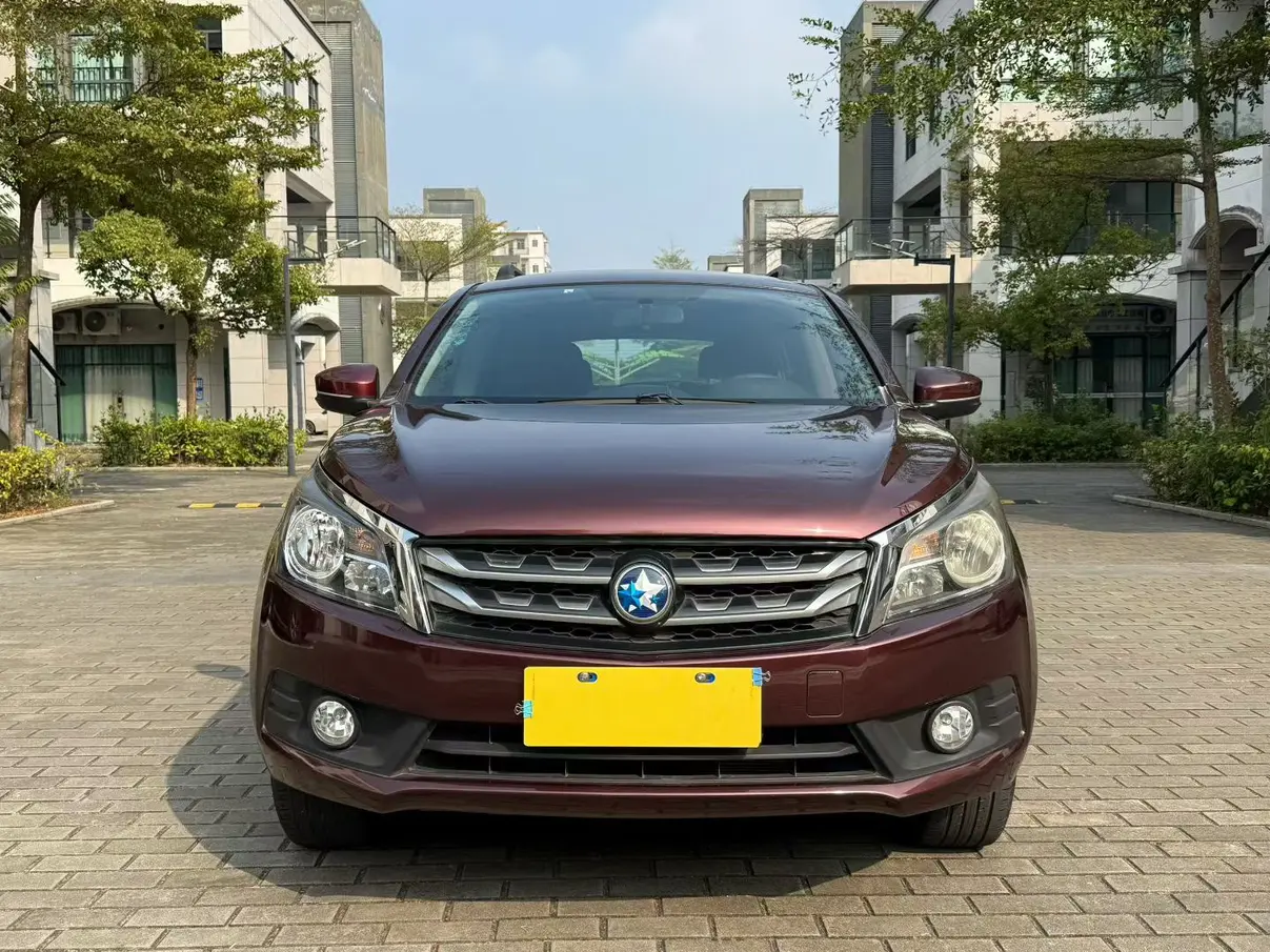 Kai Chen Venucia T70  из Китая