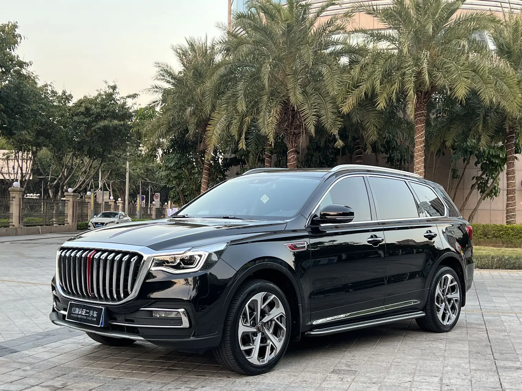 Hongqi HS7  из Китая