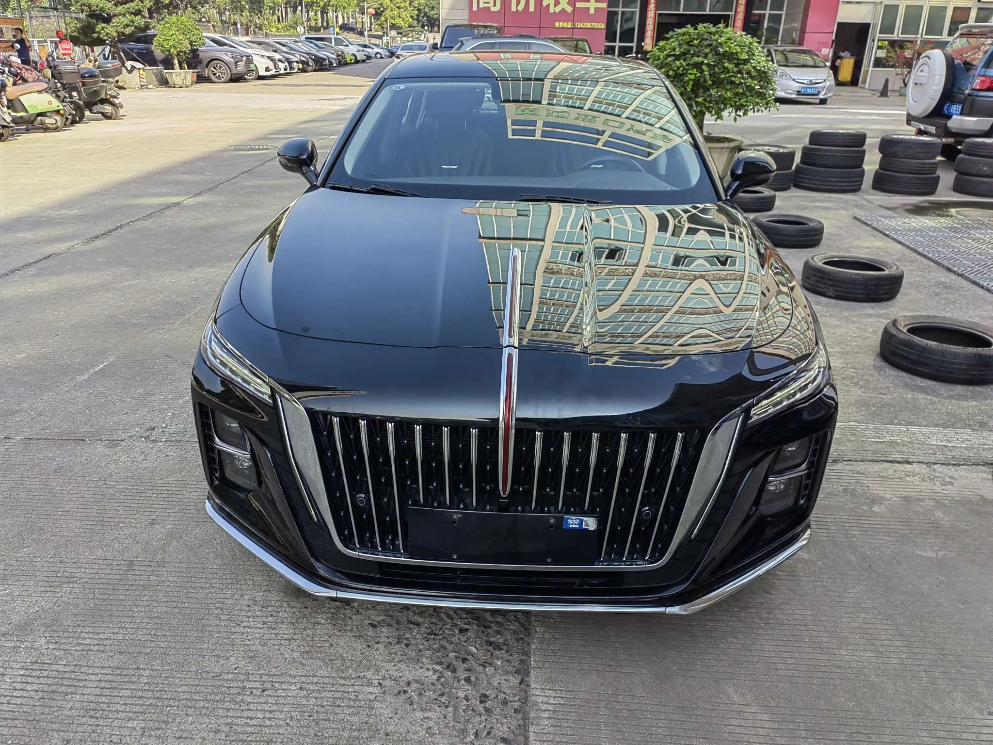 Hongqi H5  из Китая