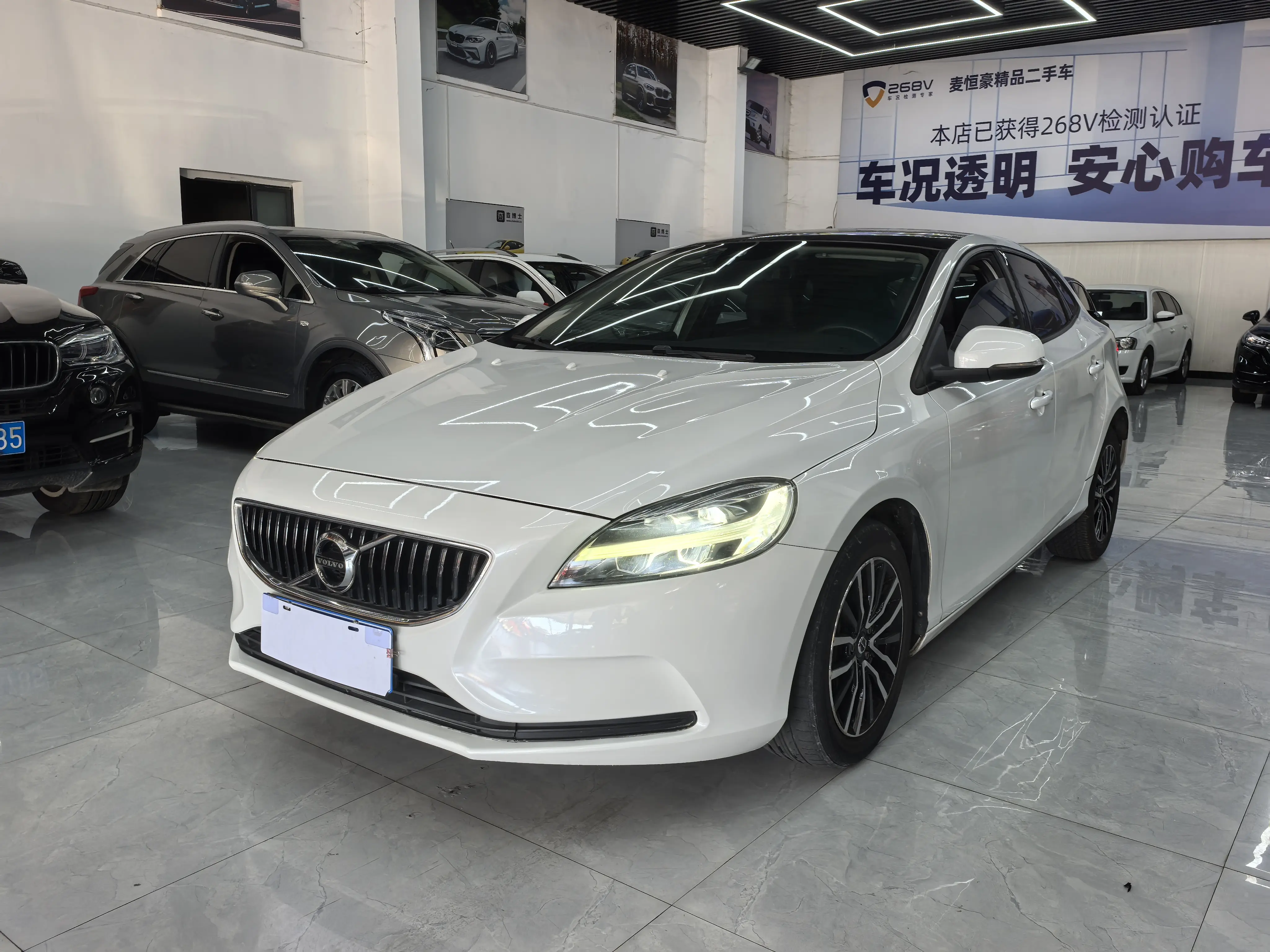 Volvo V40  из Китая