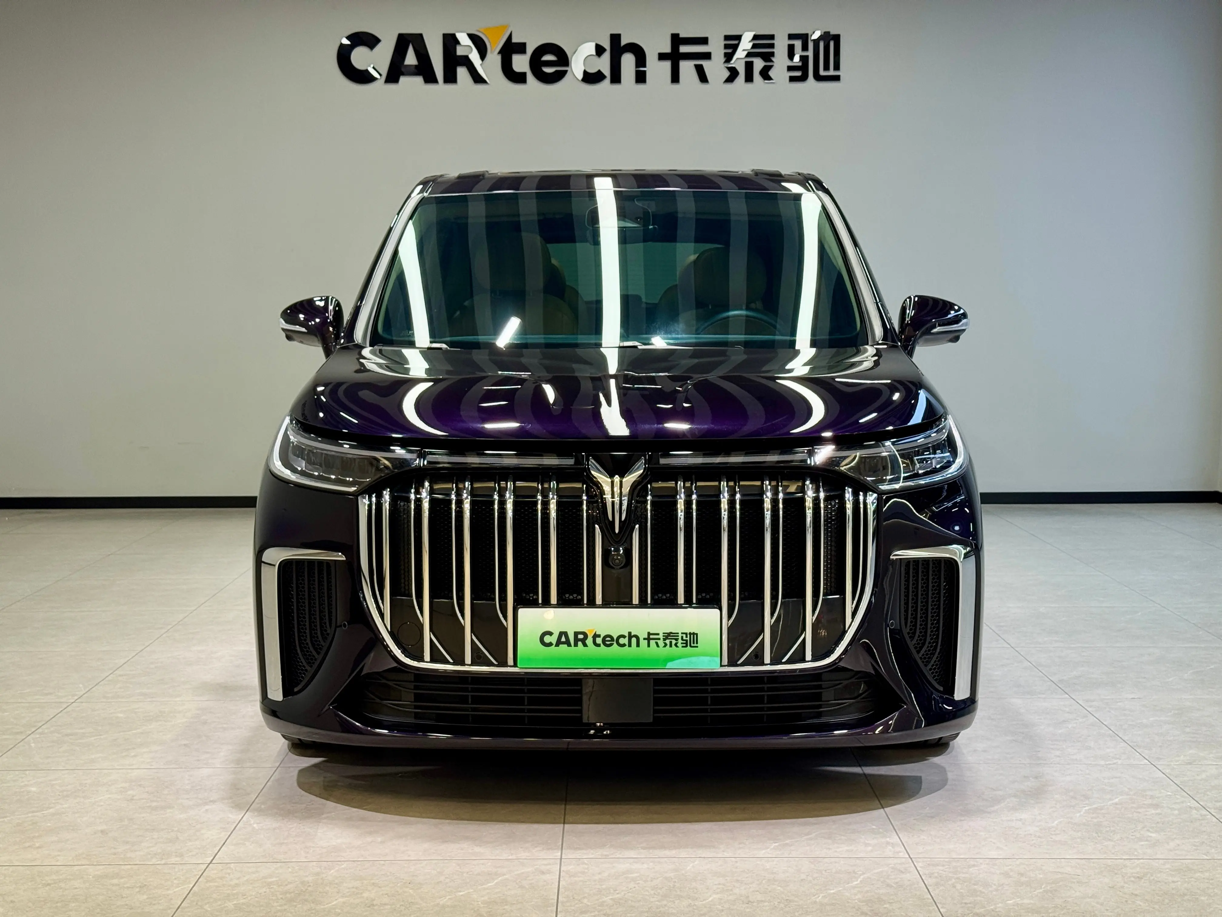 Voyah Lantu Dreamer PHEV  из Китая