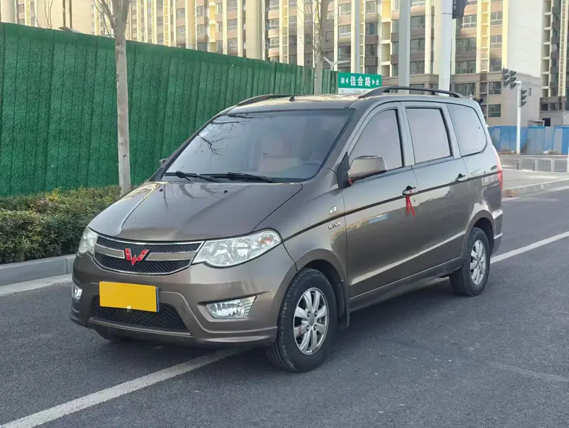 Wuling Hongguang  из Китая