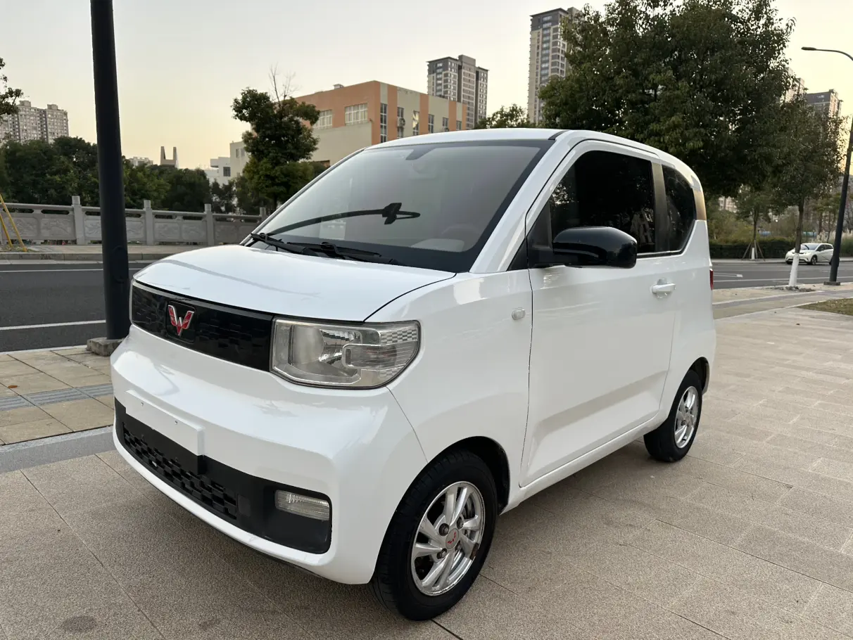 Wuling Hongguang MINIEV  из Китая
