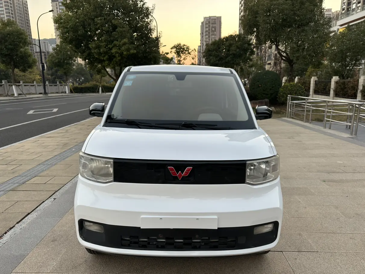 Wuling Hongguang MINIEV  из Китая