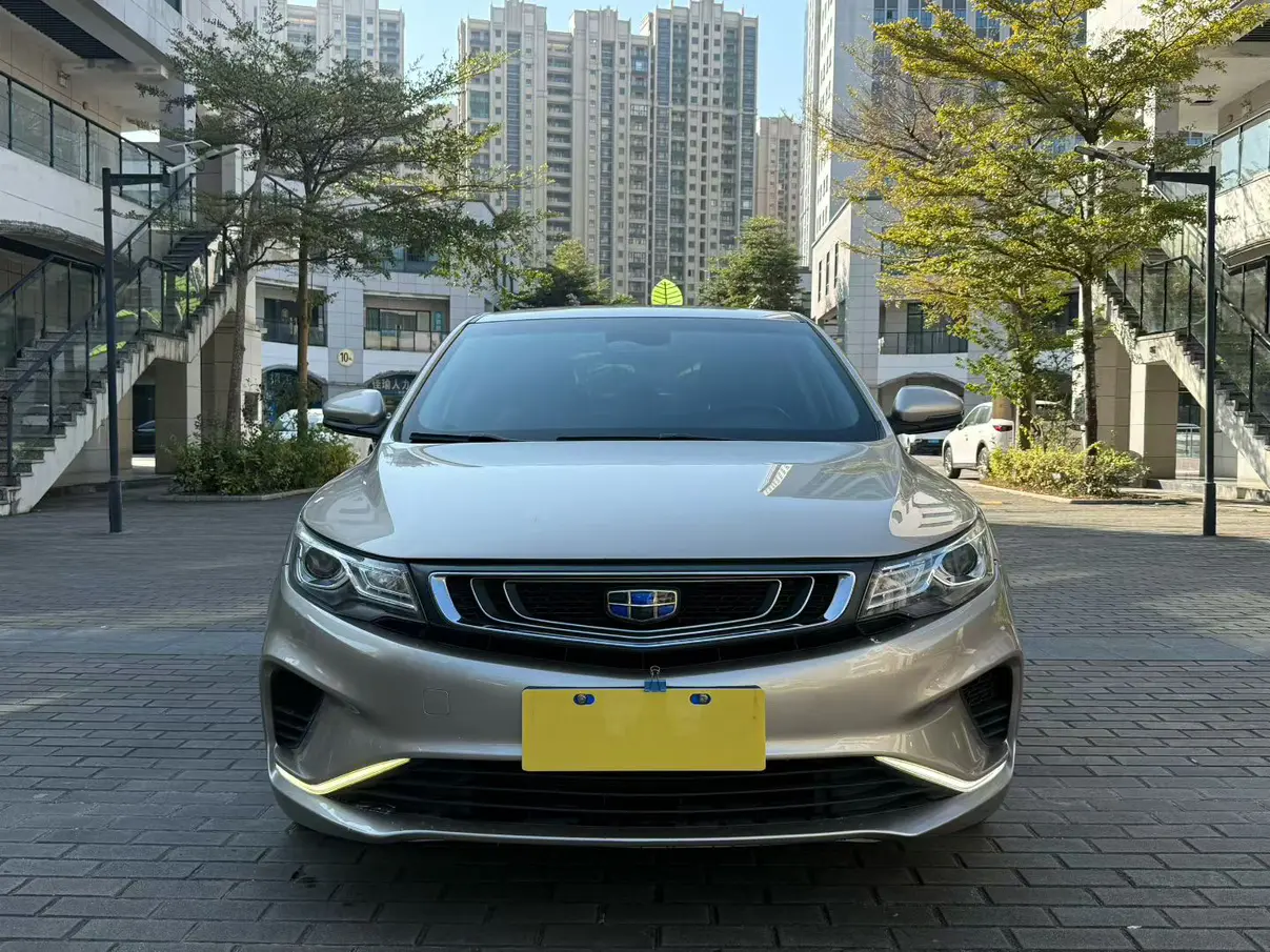 Geely Emgrand GL  из Китая