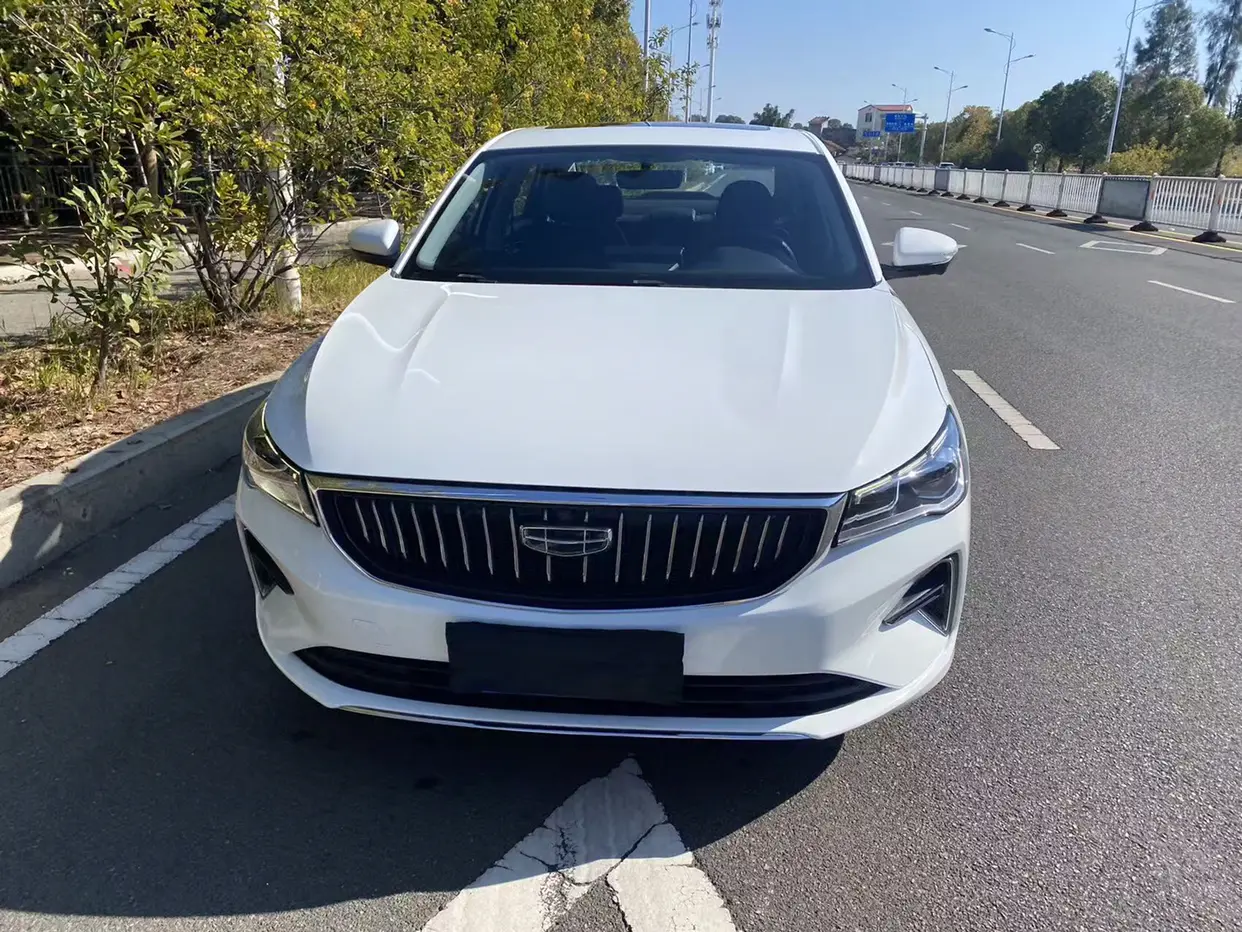 Geely Emgrand  из Китая