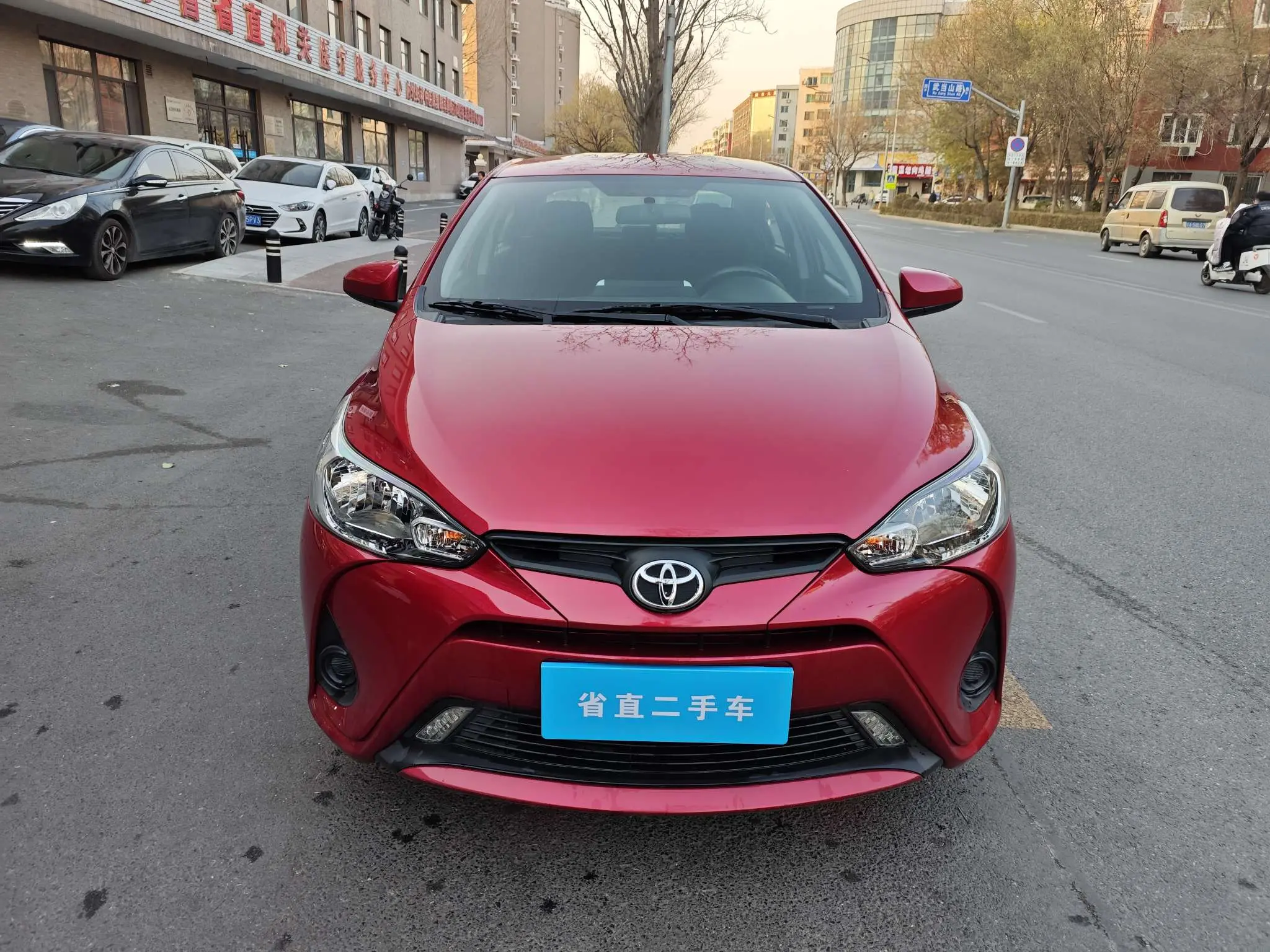 Toyota YARiS L Enjoy  из Китая