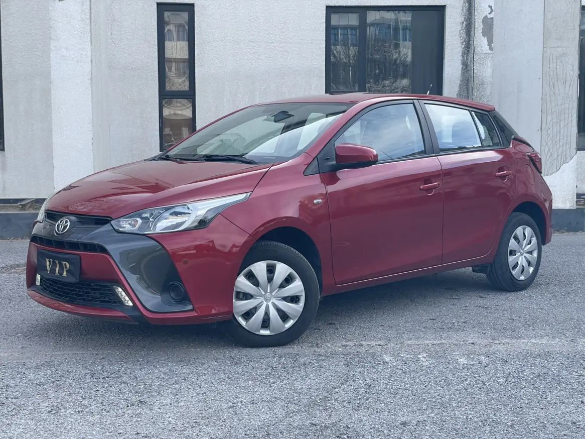 Toyota Yaris L  из Китая