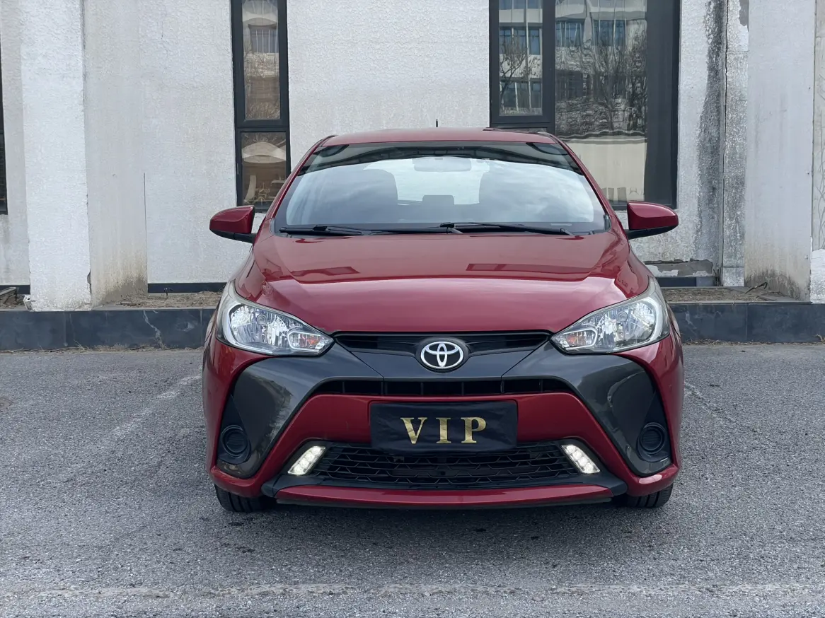 Toyota Yaris L  из Китая