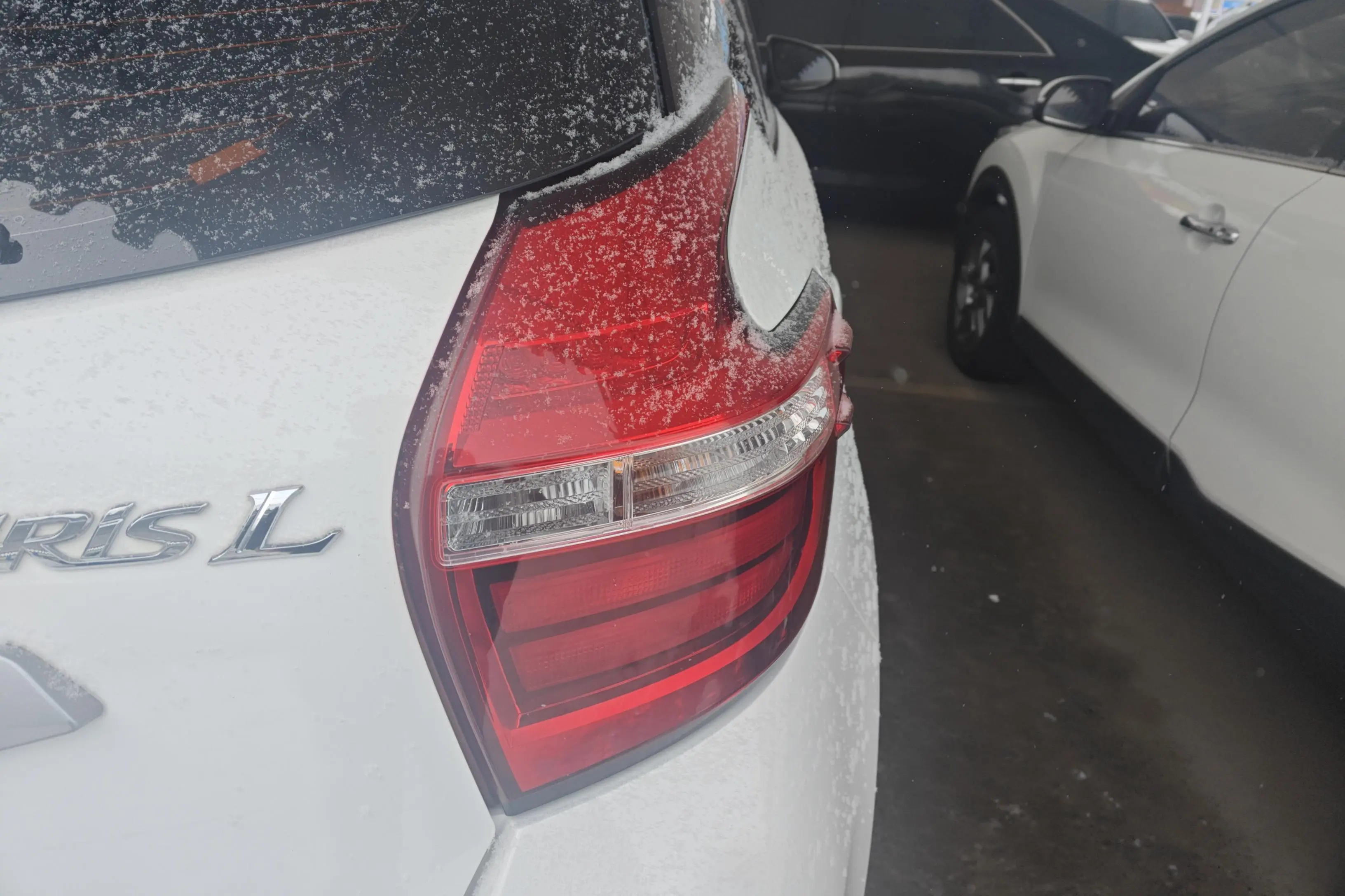 Toyota Yaris L  из Китая