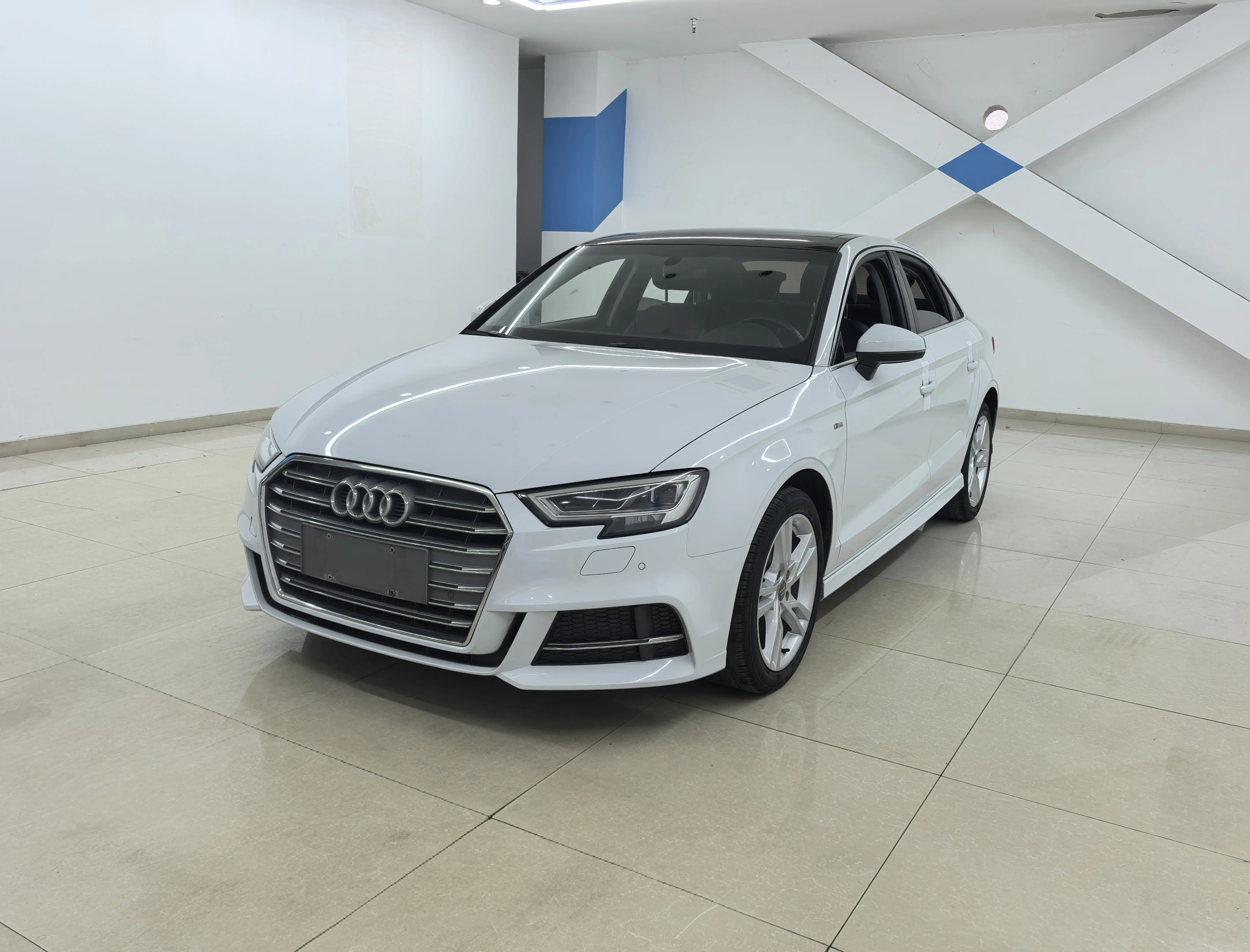 Audi A3  из Китая