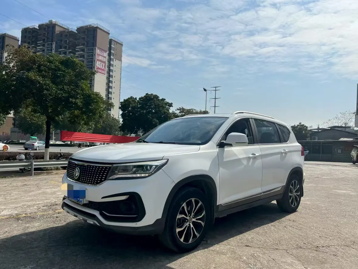 Forthing Jingyi X5  из Китая