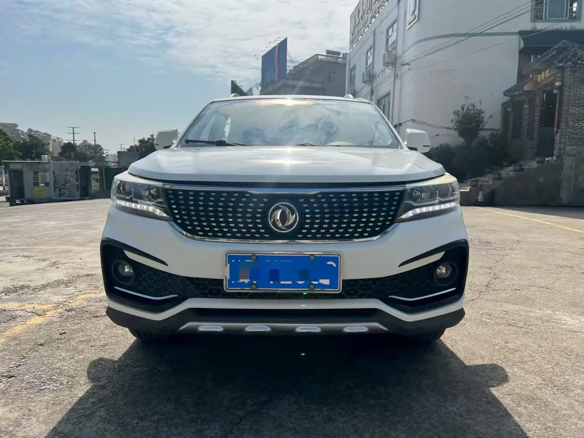 Forthing Jingyi X5  из Китая