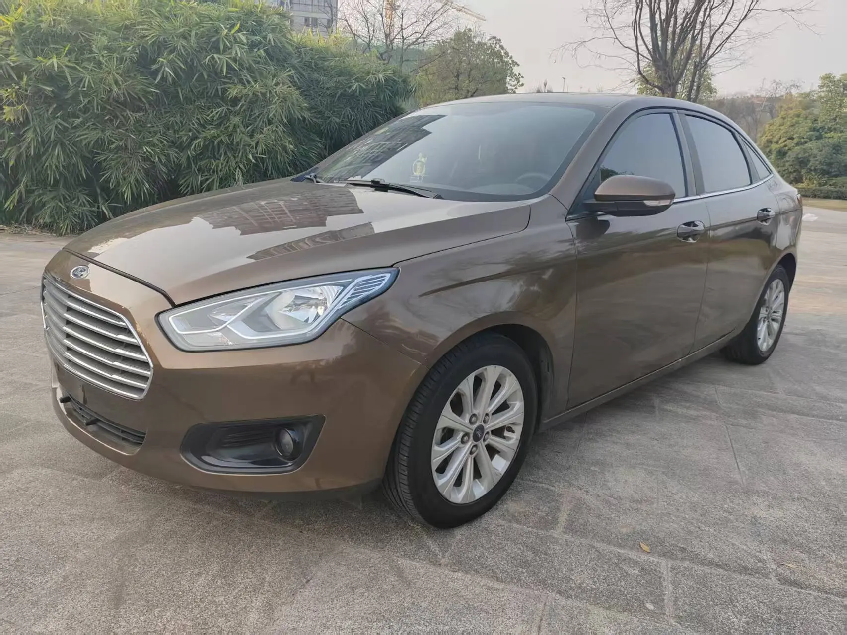 Ford Forrest  из Китая