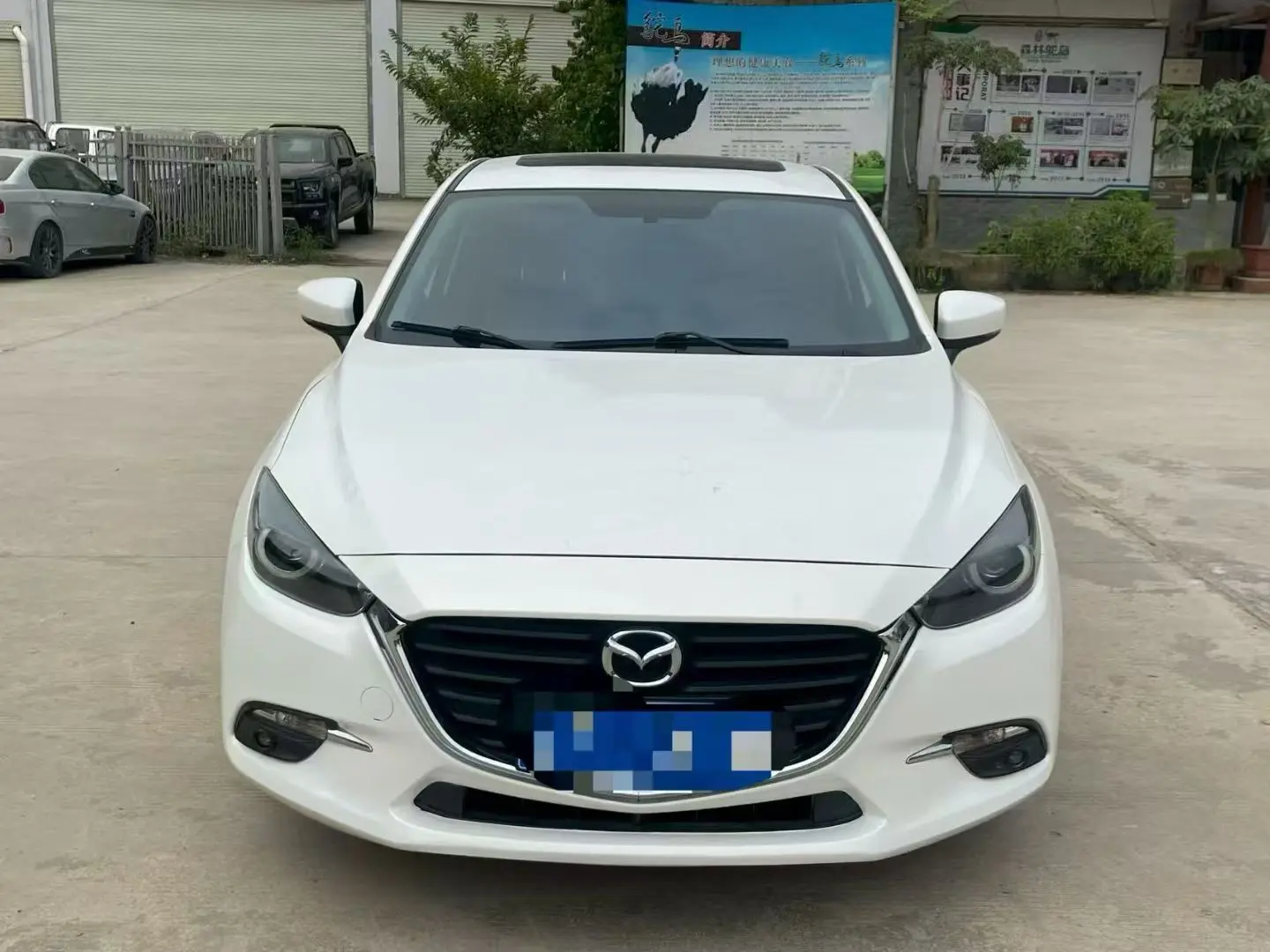Mazda Axela (Mazda3)  из Китая