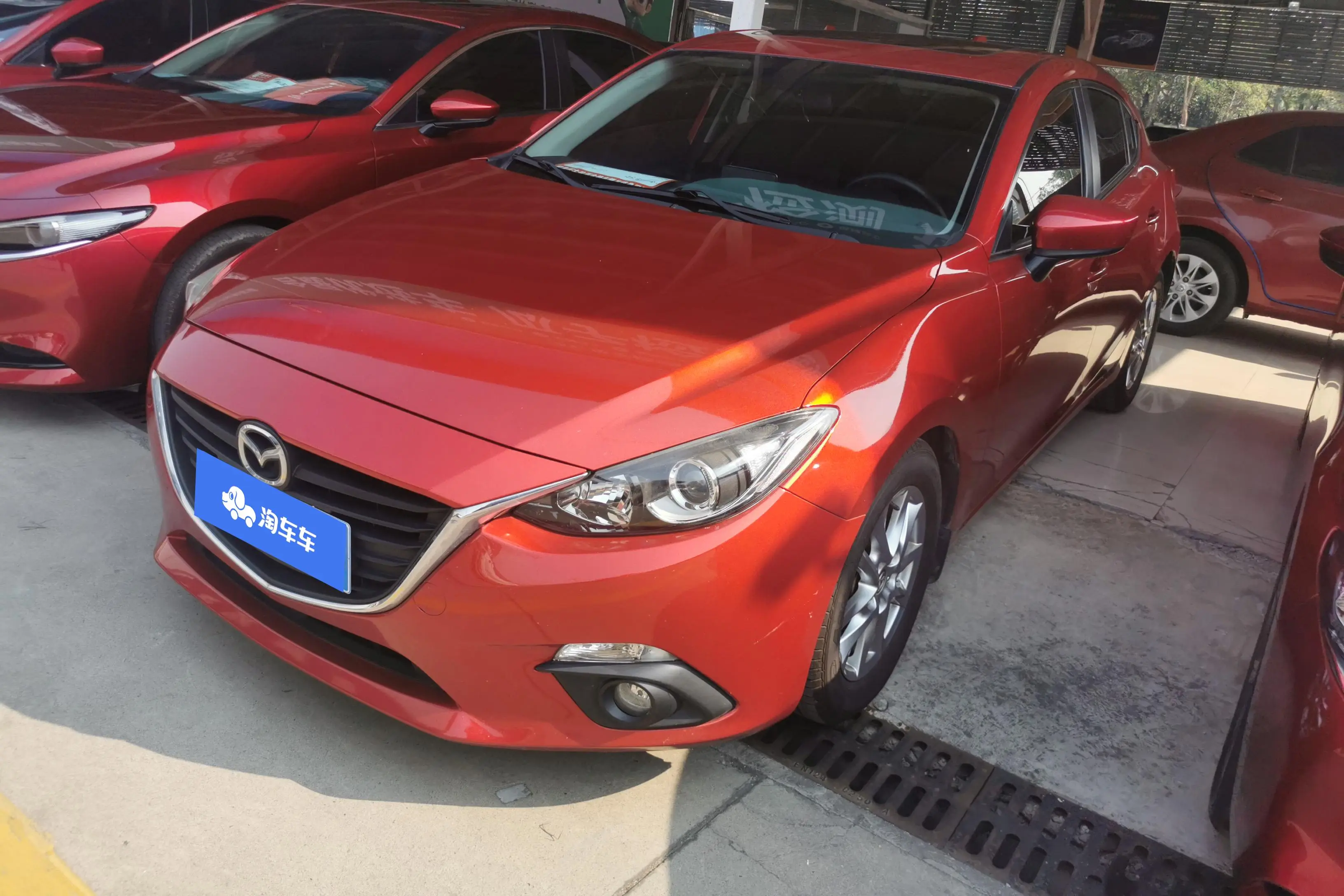 Mazda Axela (Mazda3)  из Китая