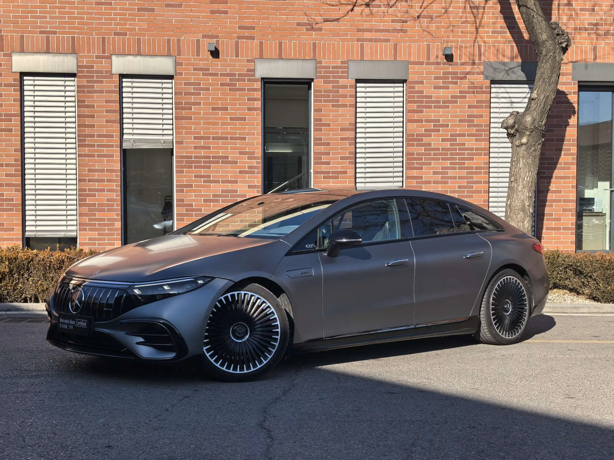 Mercedes-Benz EQS AMG  из Китая