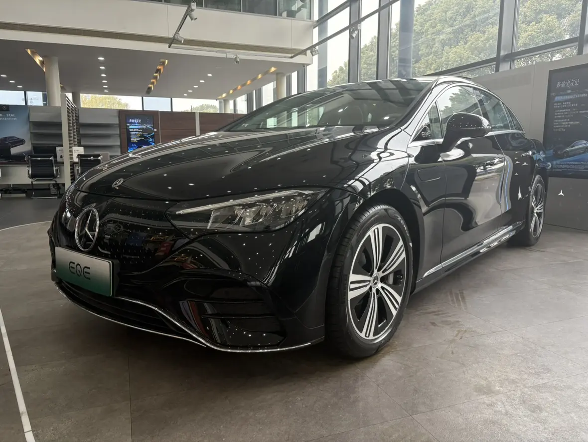 Mercedes-Benz EQE  из Китая