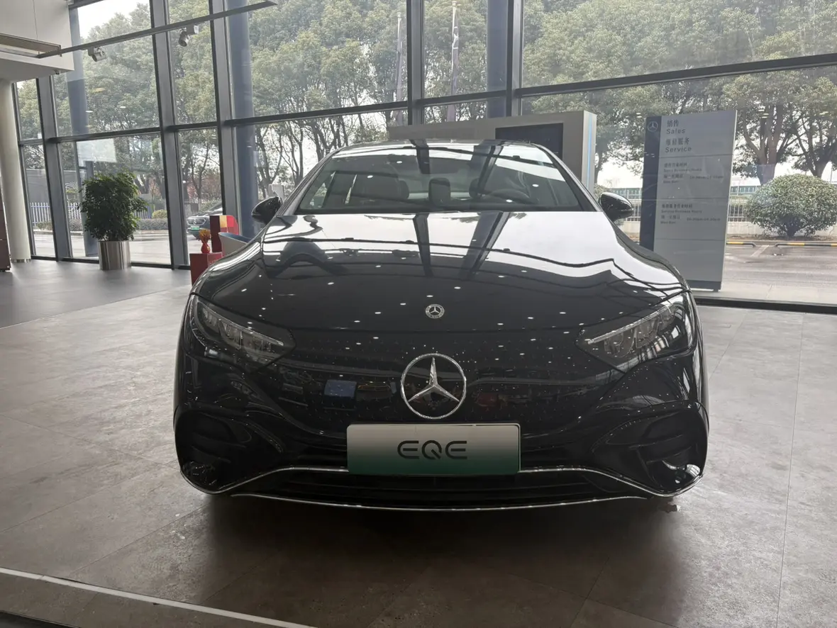 Mercedes-Benz EQE  из Китая