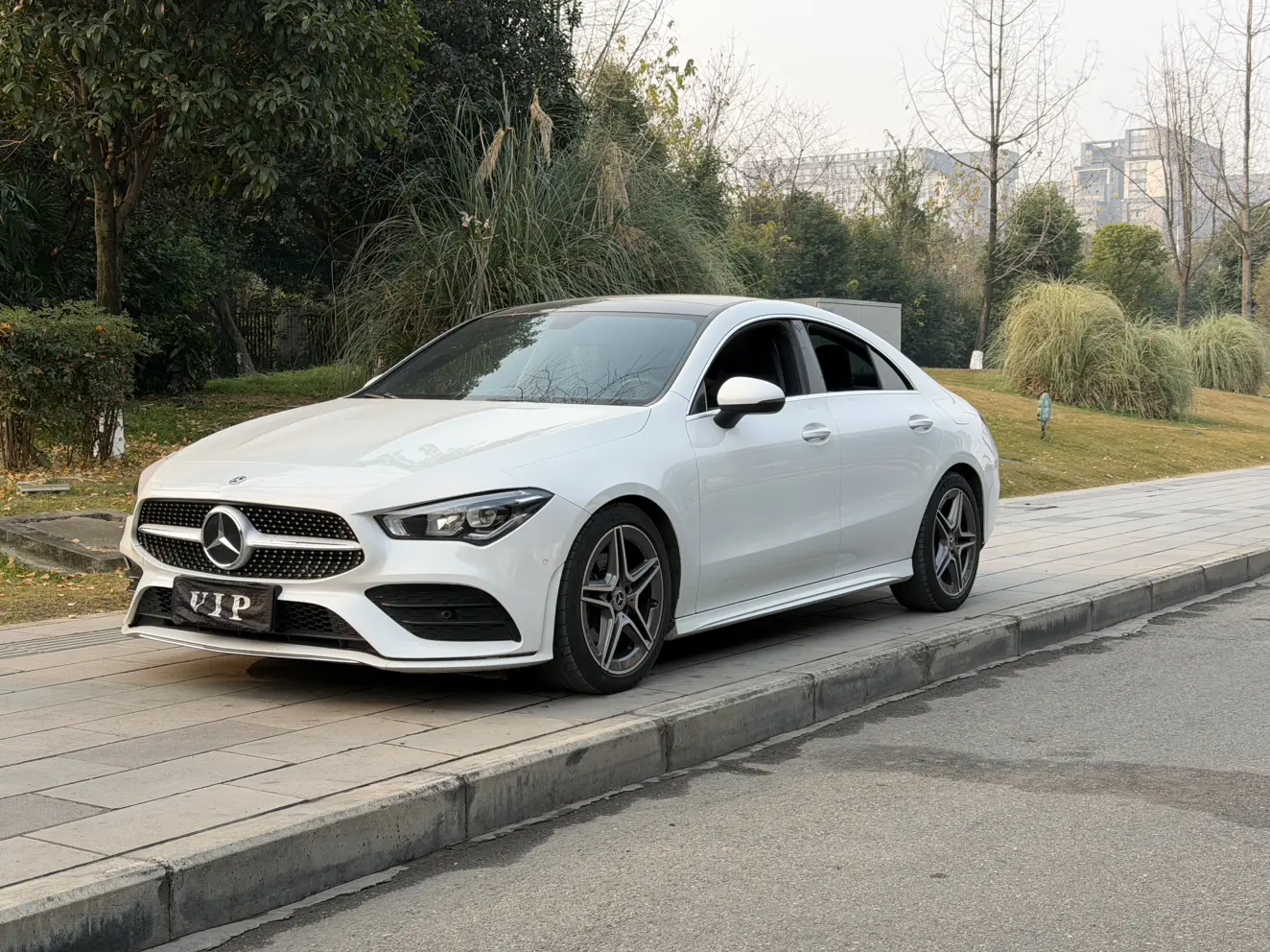 Mercedes-Benz Mercedes CLA  из Китая
