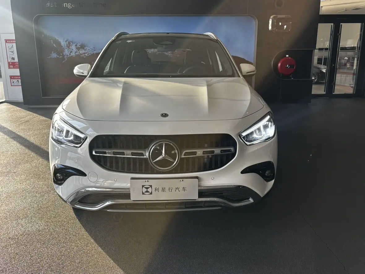 Mercedes-Benz GLA  из Китая