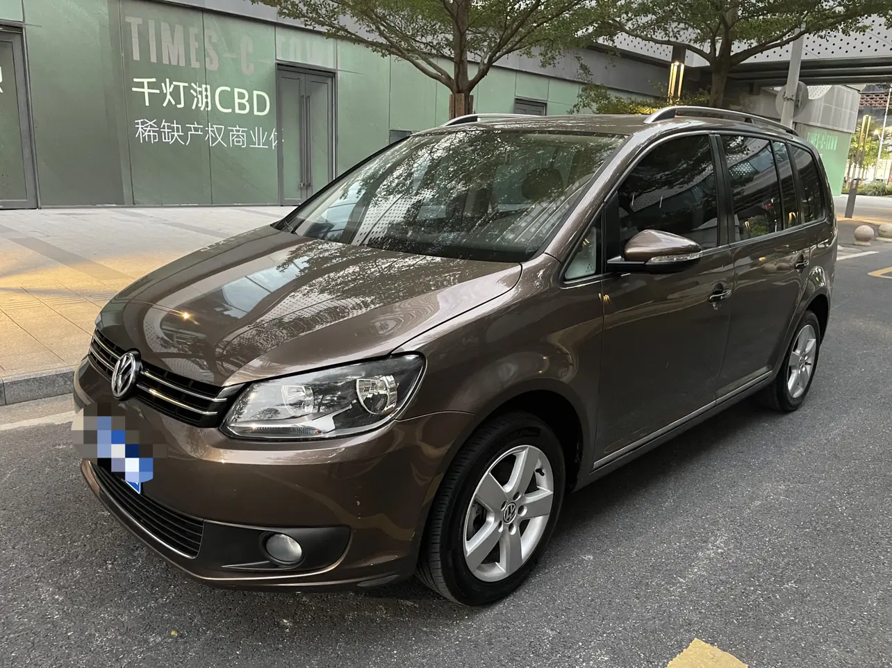 Volkswagen Touran  из Китая