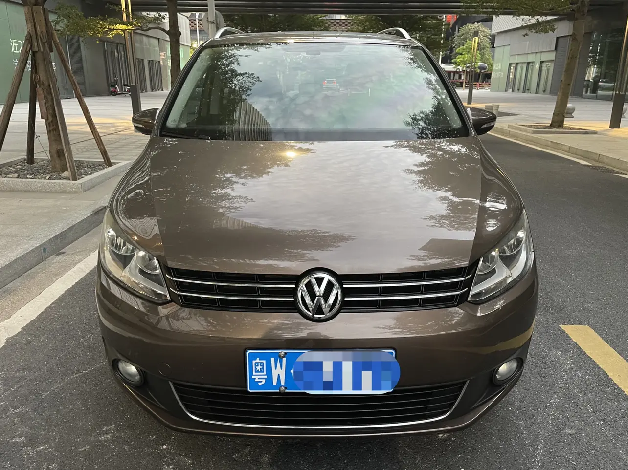 Volkswagen Touran  из Китая