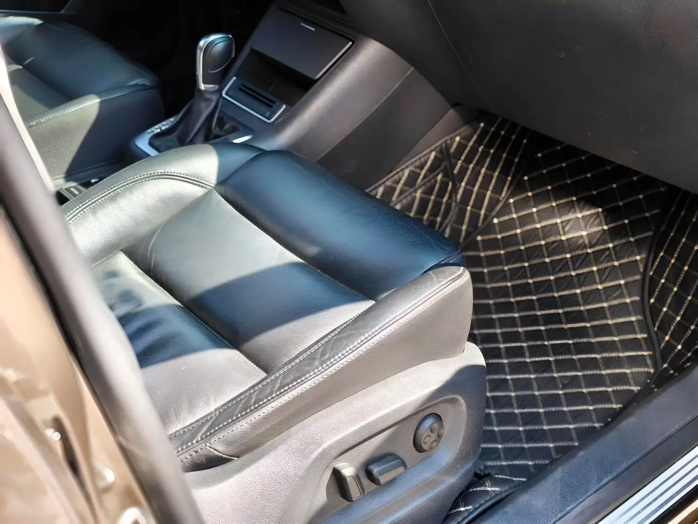 Volkswagen Tiguan  из Китая