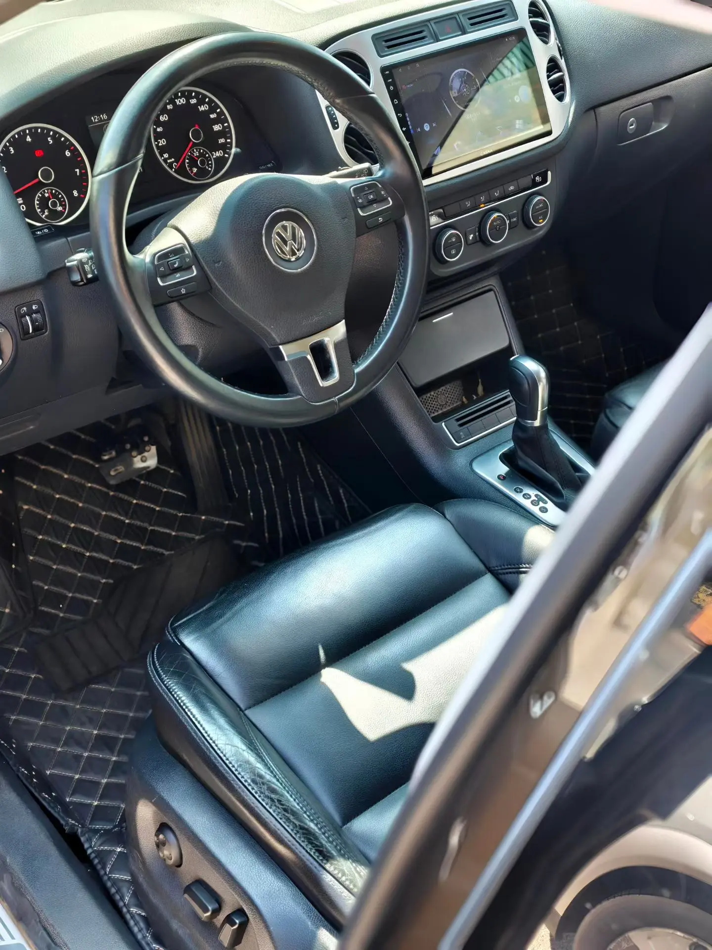 Volkswagen Tiguan  из Китая