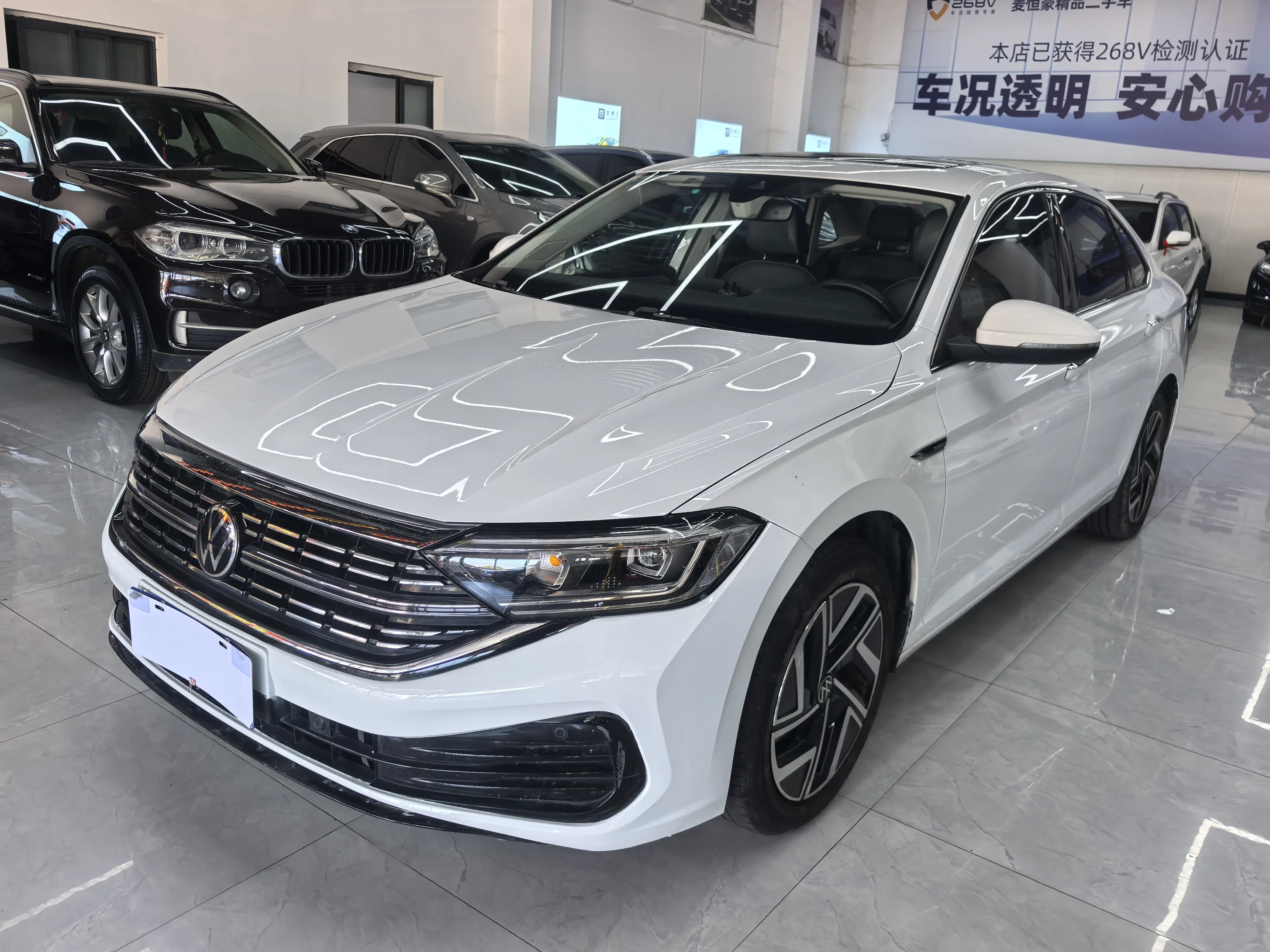 Volkswagen Sagitar  из Китая