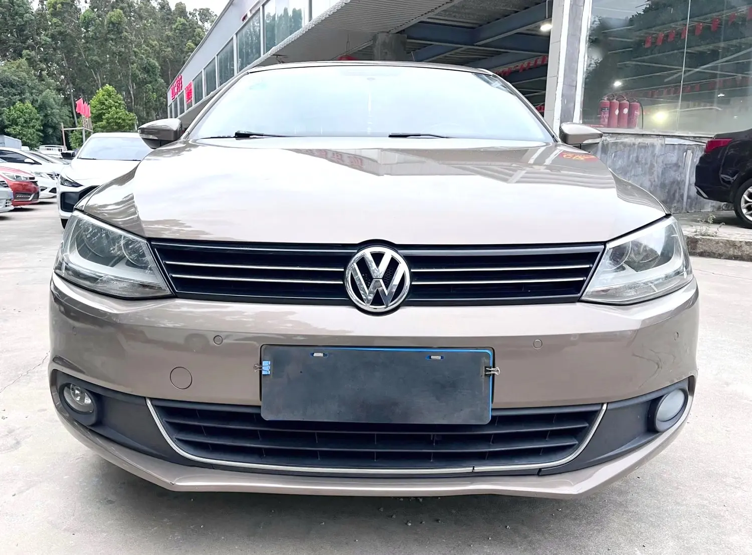 Volkswagen Sagitar  из Китая