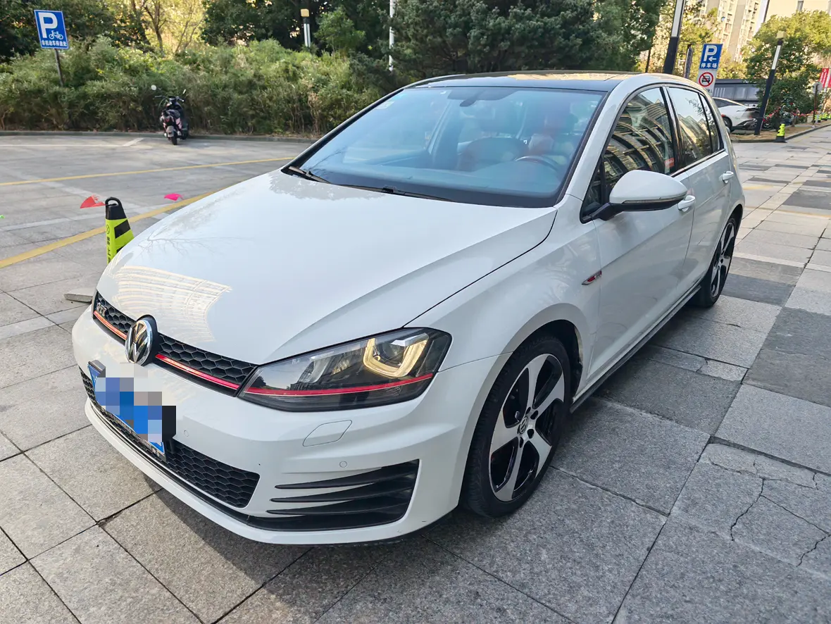 Volkswagen Golf GTI  из Китая