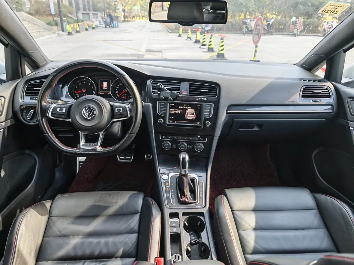 Volkswagen Golf GTI  из Китая