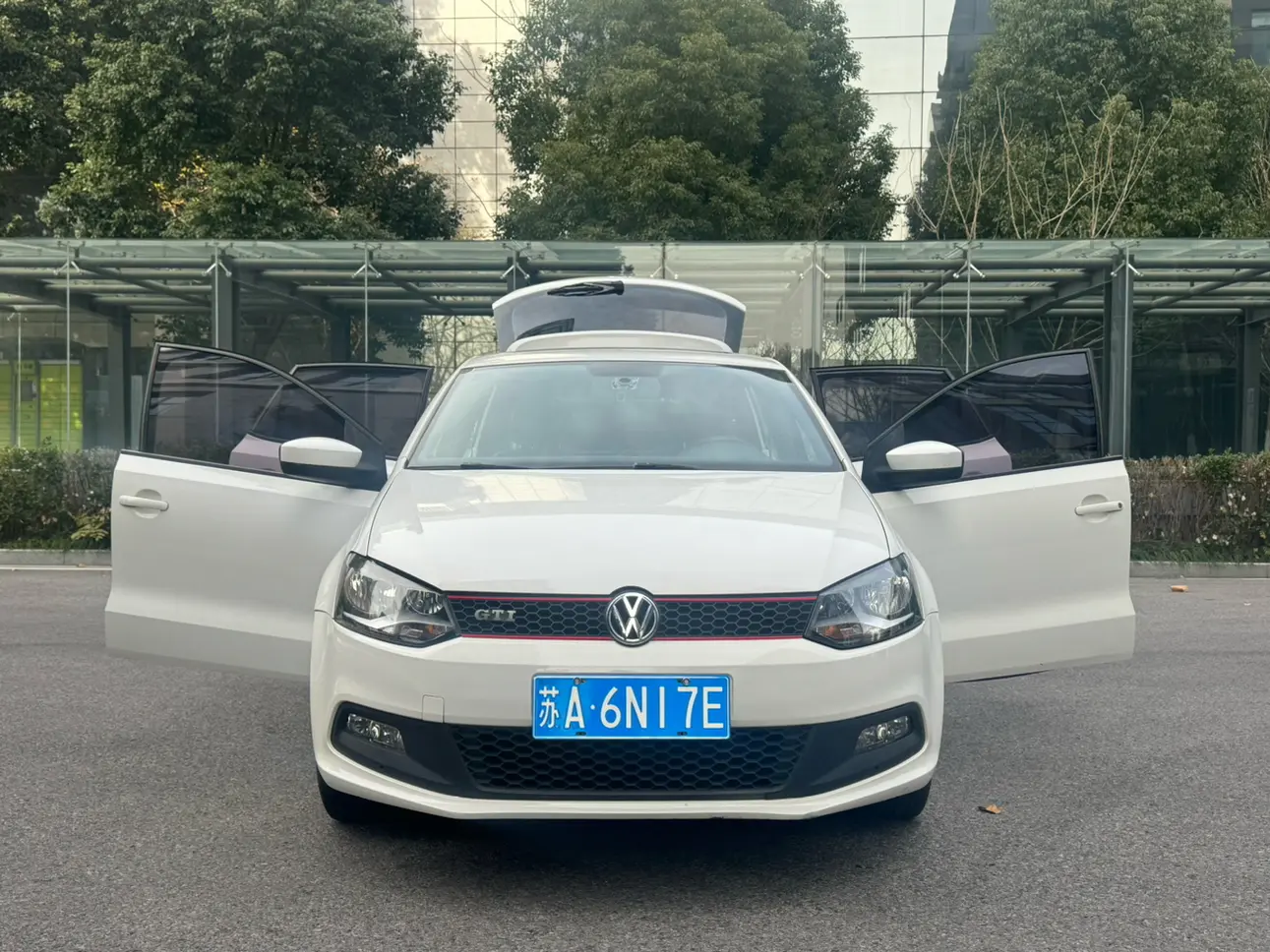 Volkswagen Polo  из Китая