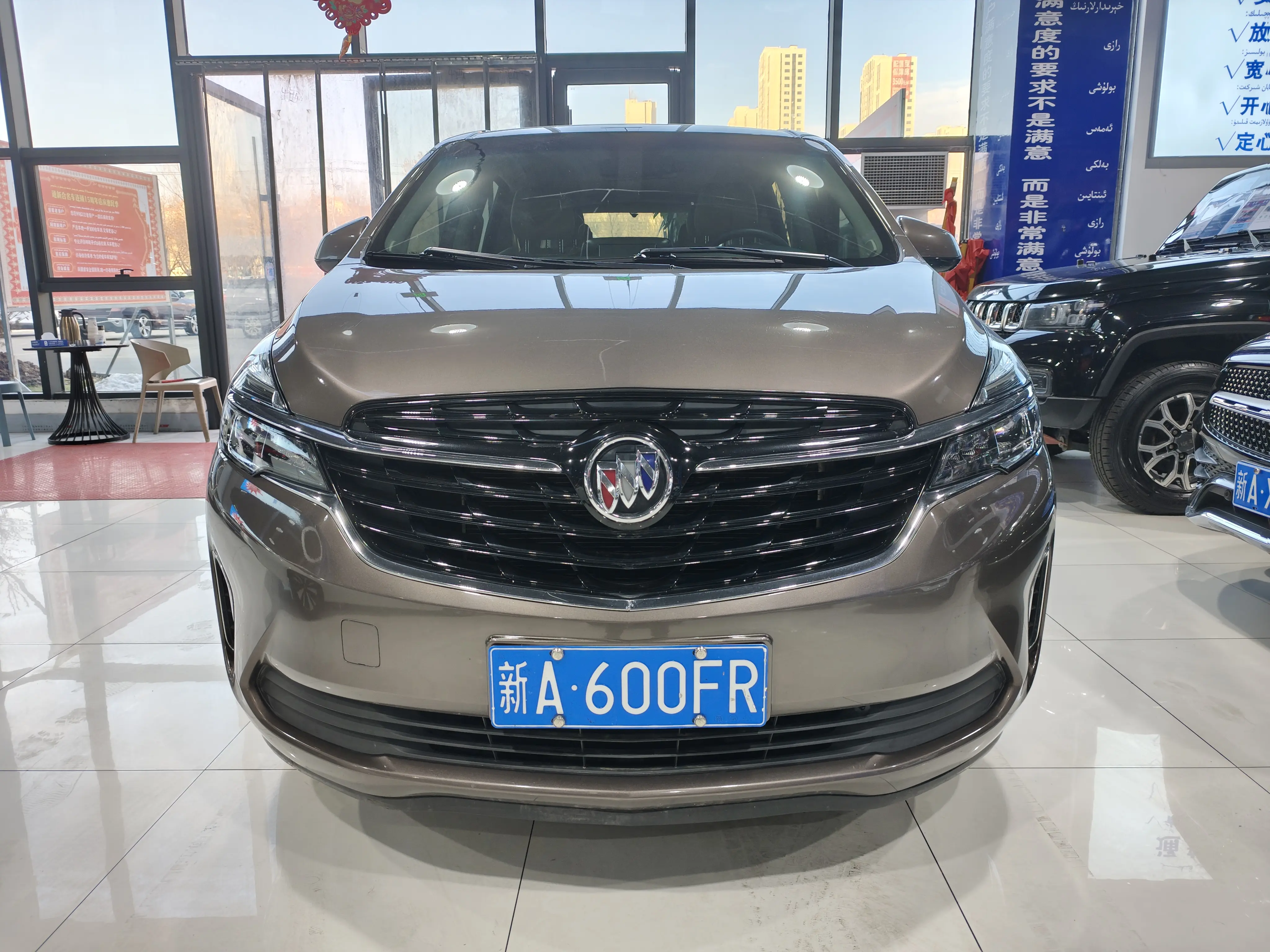 Buick GL8  из Китая