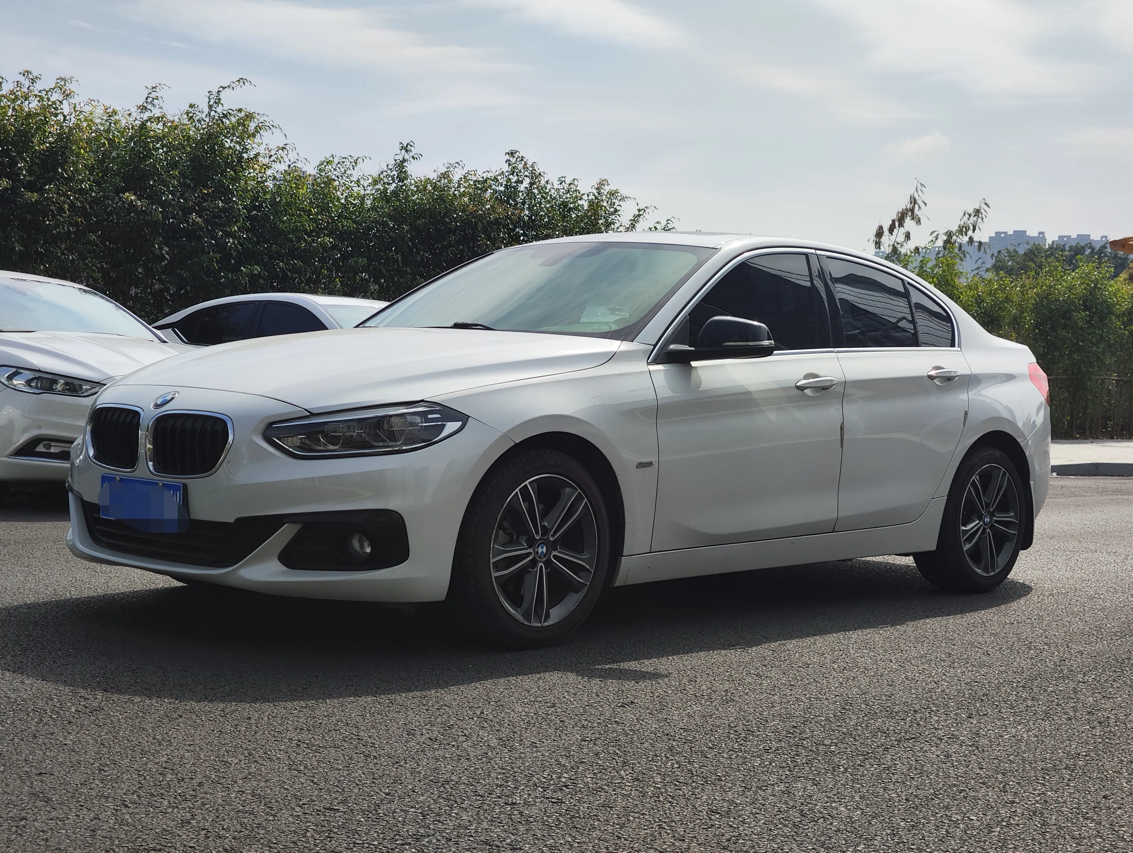 BMW 1 Series  из Китая
